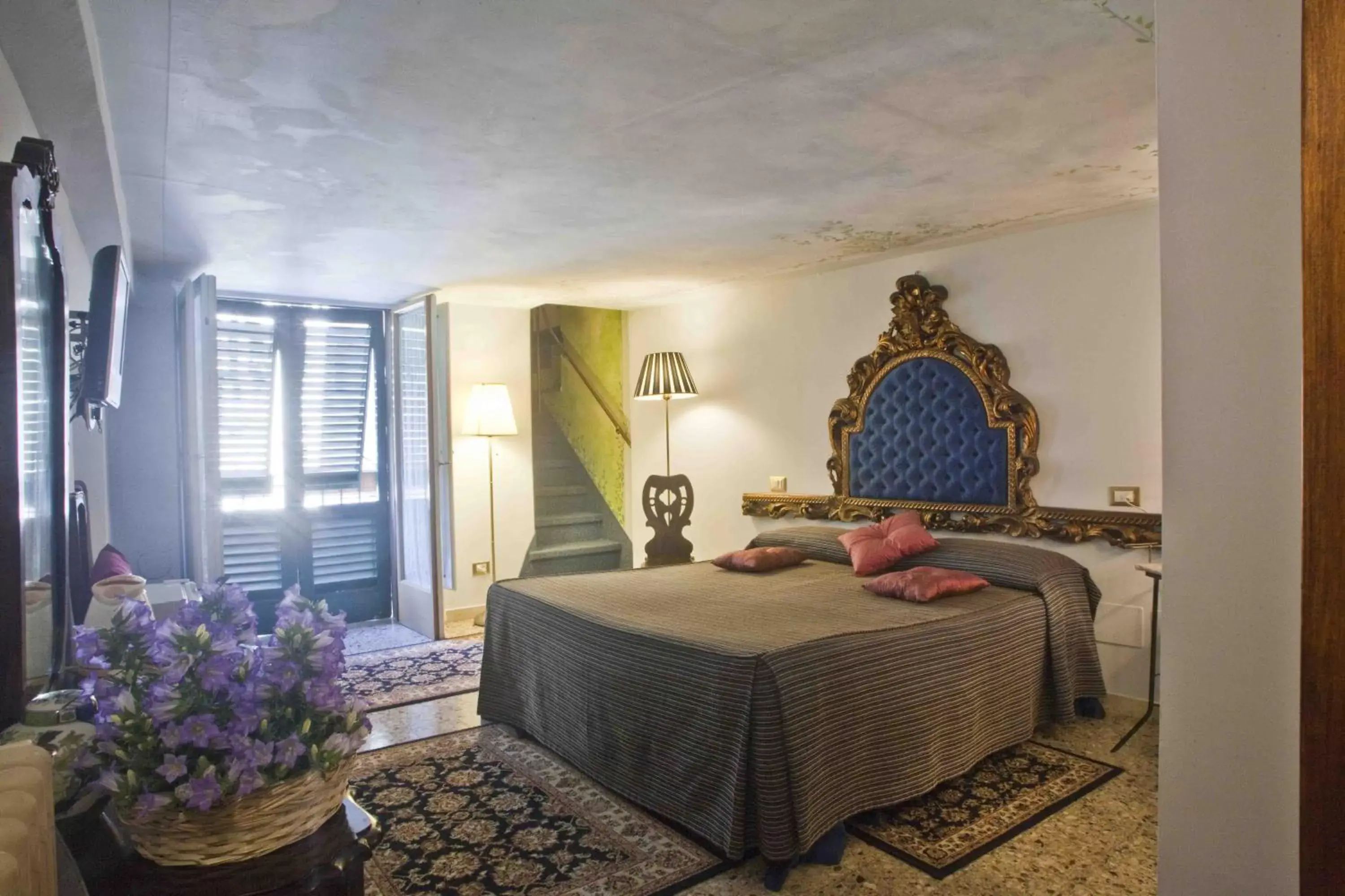 Photo of the whole room, Bed in Relais San Lorenzo