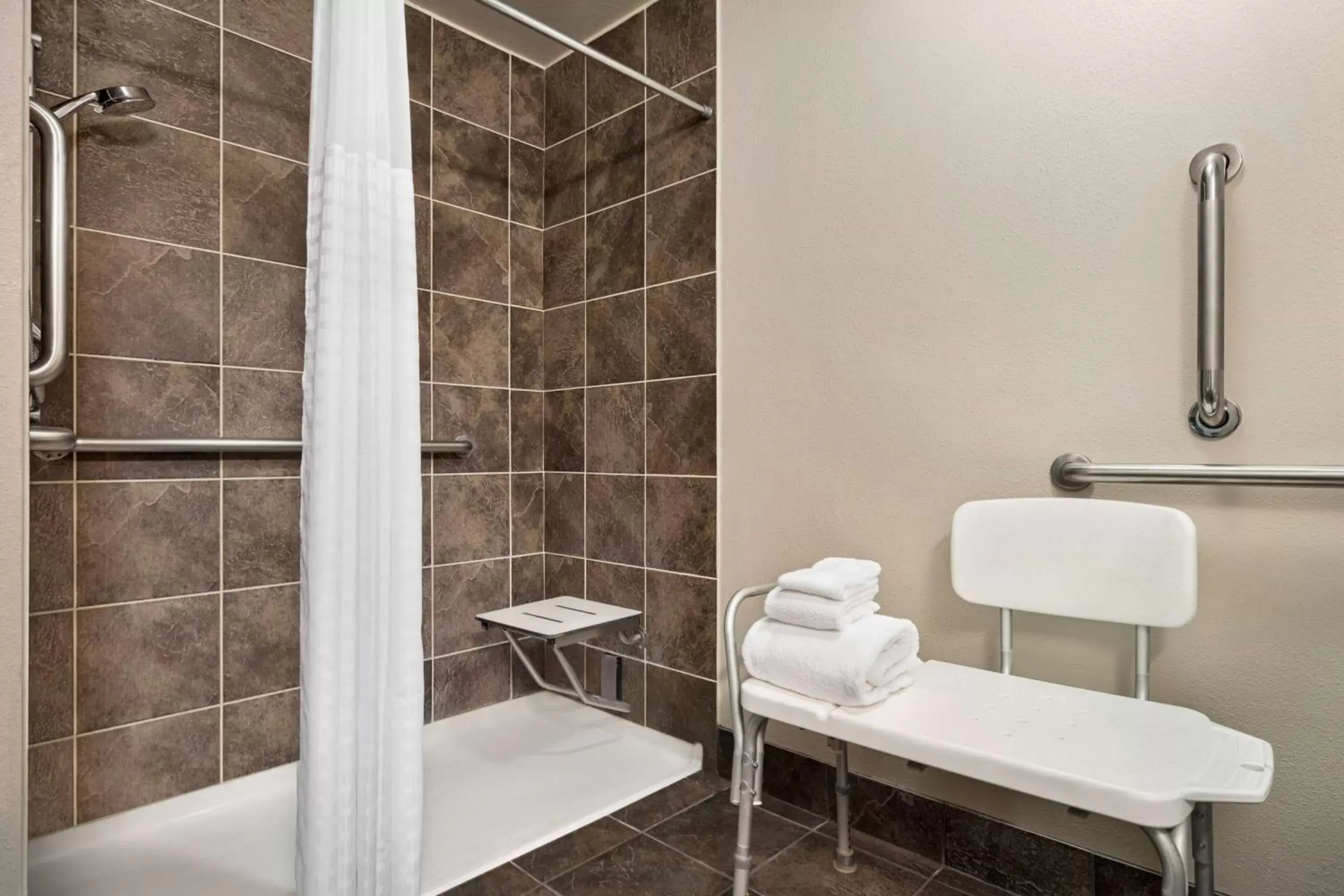 TV and multimedia, Bathroom in Baymont by Wyndham Elko