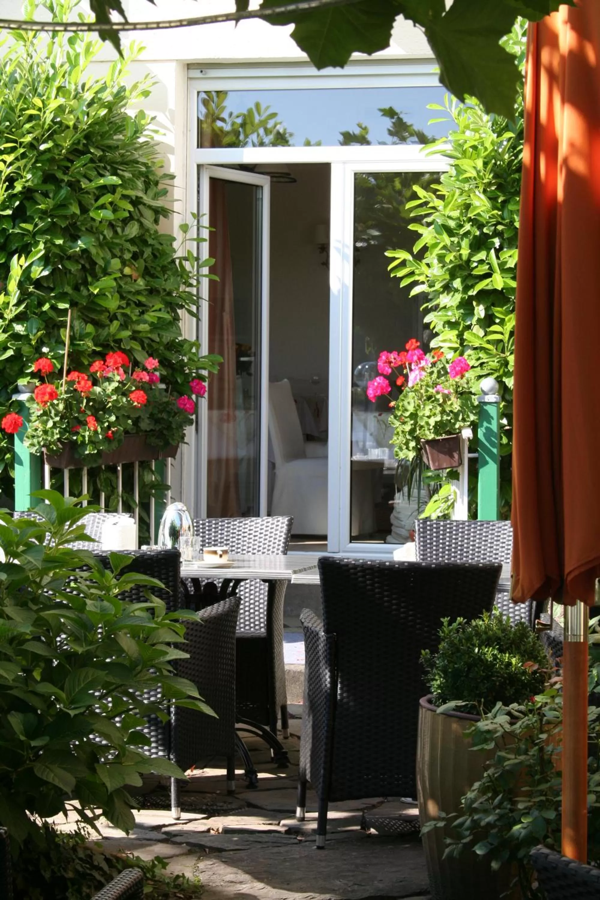 Garden view in Hotel Rhein-Residenz