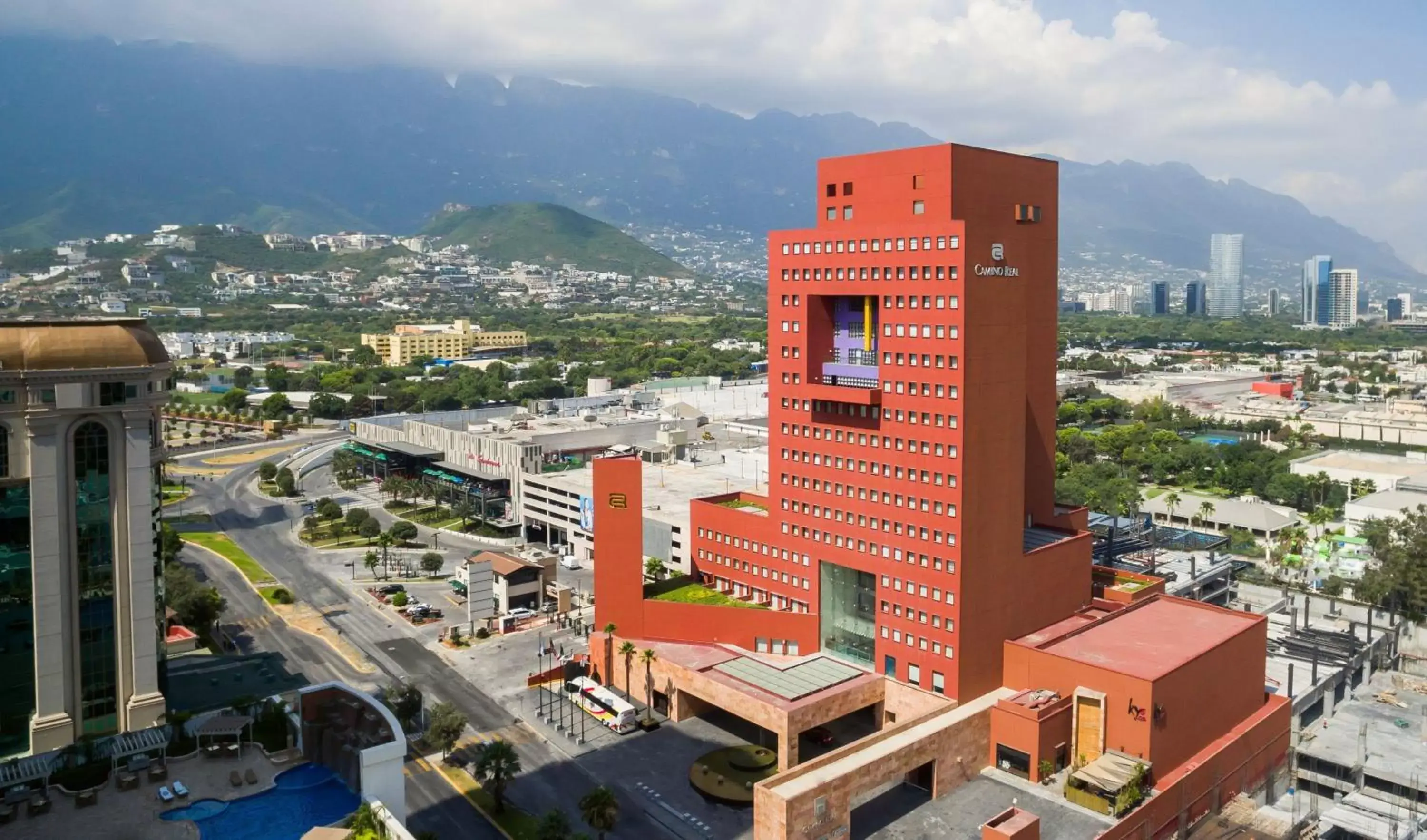 Bird's eye view, Bird's-eye View in Camino Real Monterrey