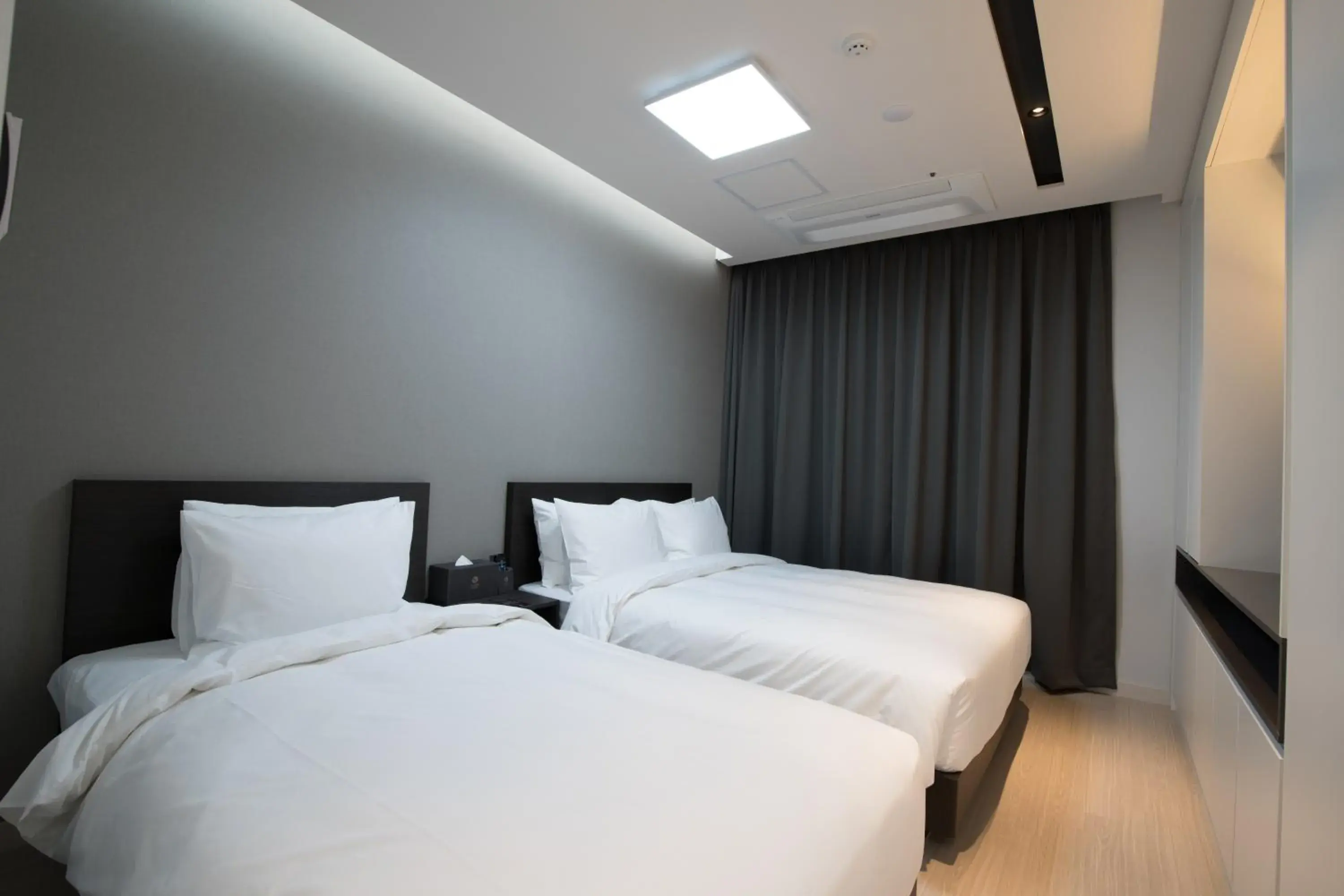 Deluxe Twin Room in Sunrise Hotel Sokcho Deluxe Twin Room in Sunrise Hotel Sokcho
