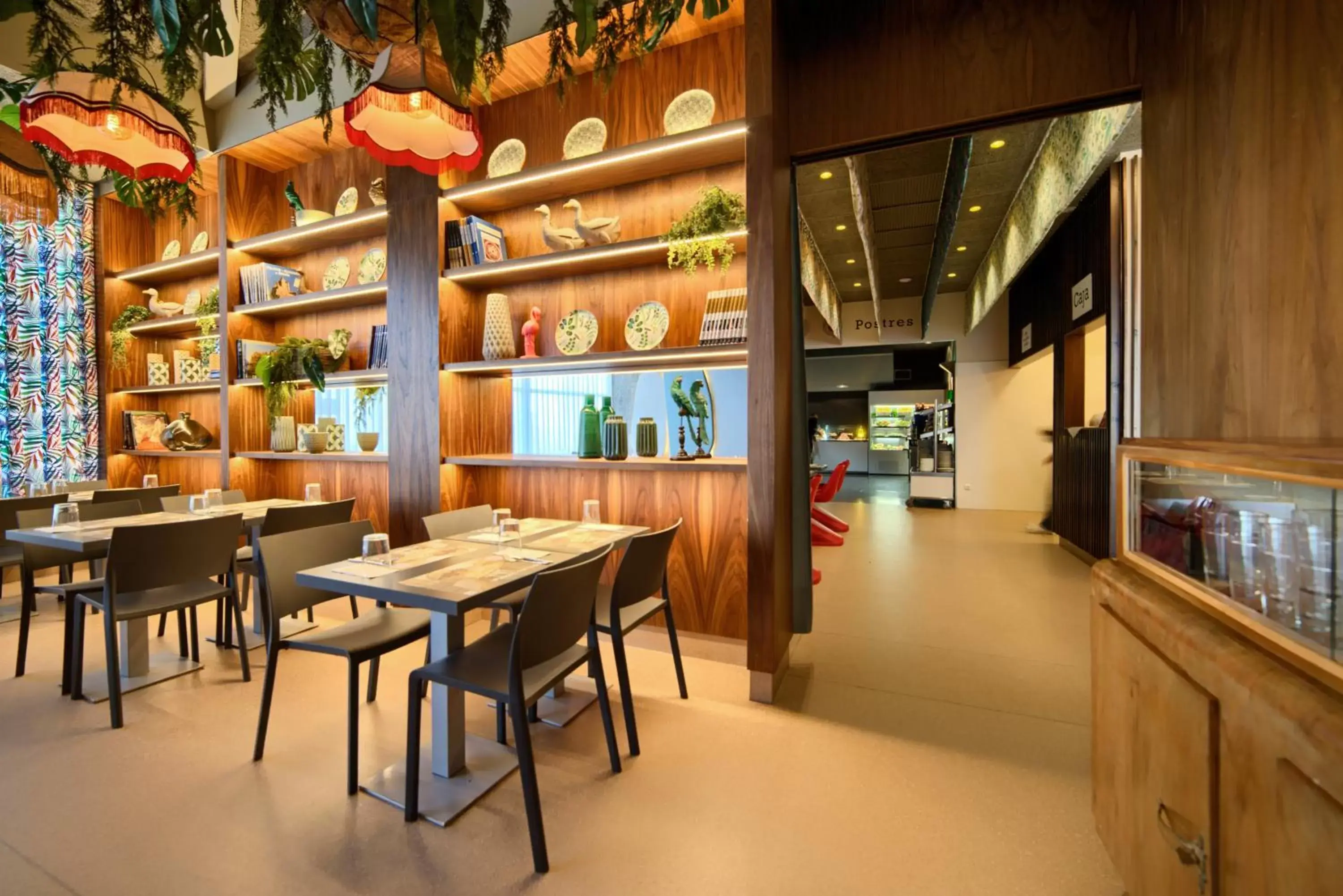 Restaurant/places to eat in Hotel Luze El Villa Restaurant/places to eat in Hotel Luze El Villa