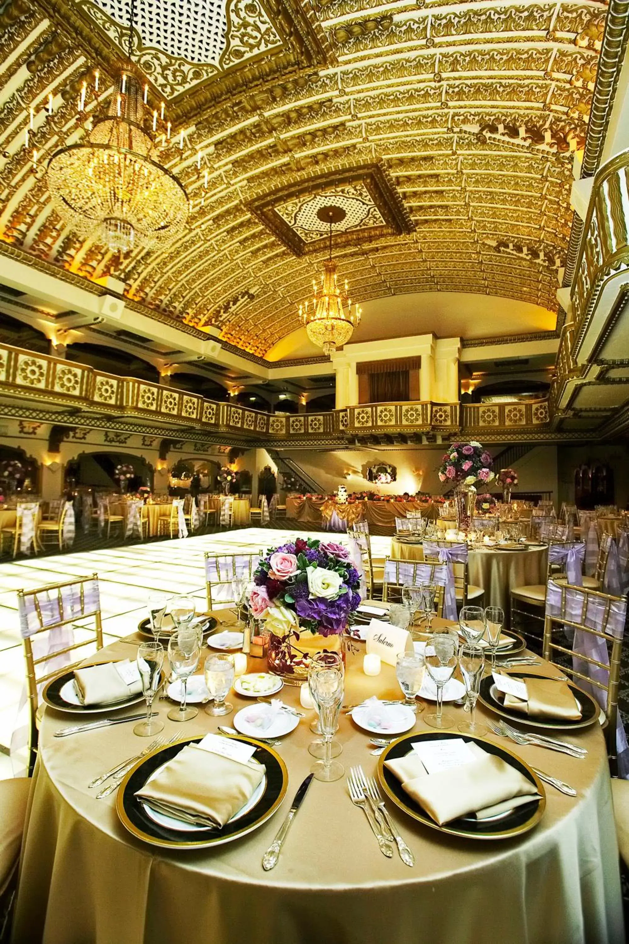 Banquet/Function facilities, Restaurant/Places to Eat in Millennium Knickerbocker Chicago