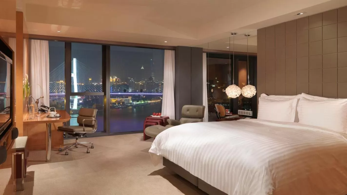 InterContinental Shanghai Expo by IHG - Huangpu Riverview, 3KM to the Bund & Lujiazui, Near 2 Major Exhibition Centers, Onsite Currency Exchange