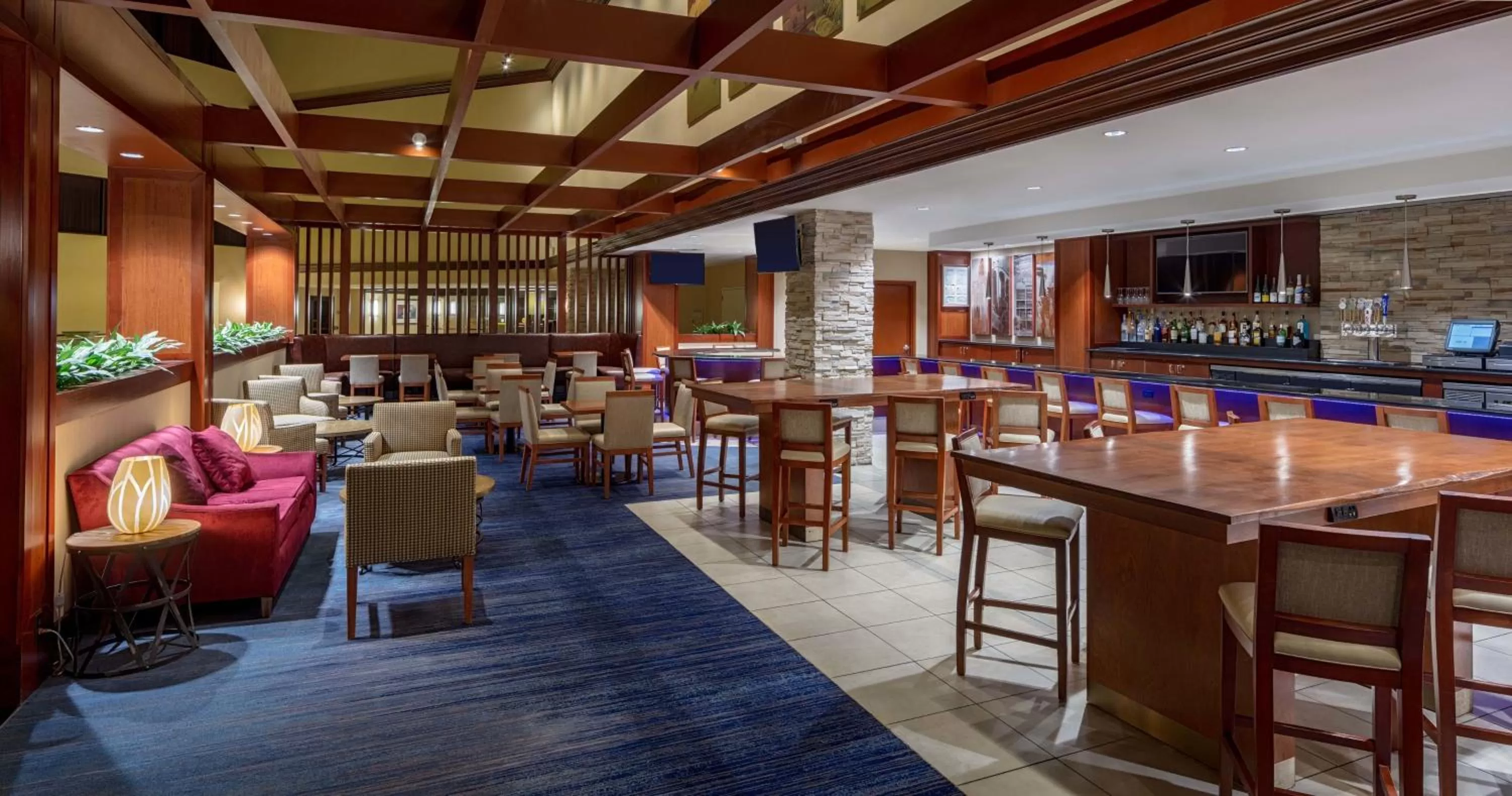 Restaurant/places to eat in Sonesta Hotel Houston IAH Airport