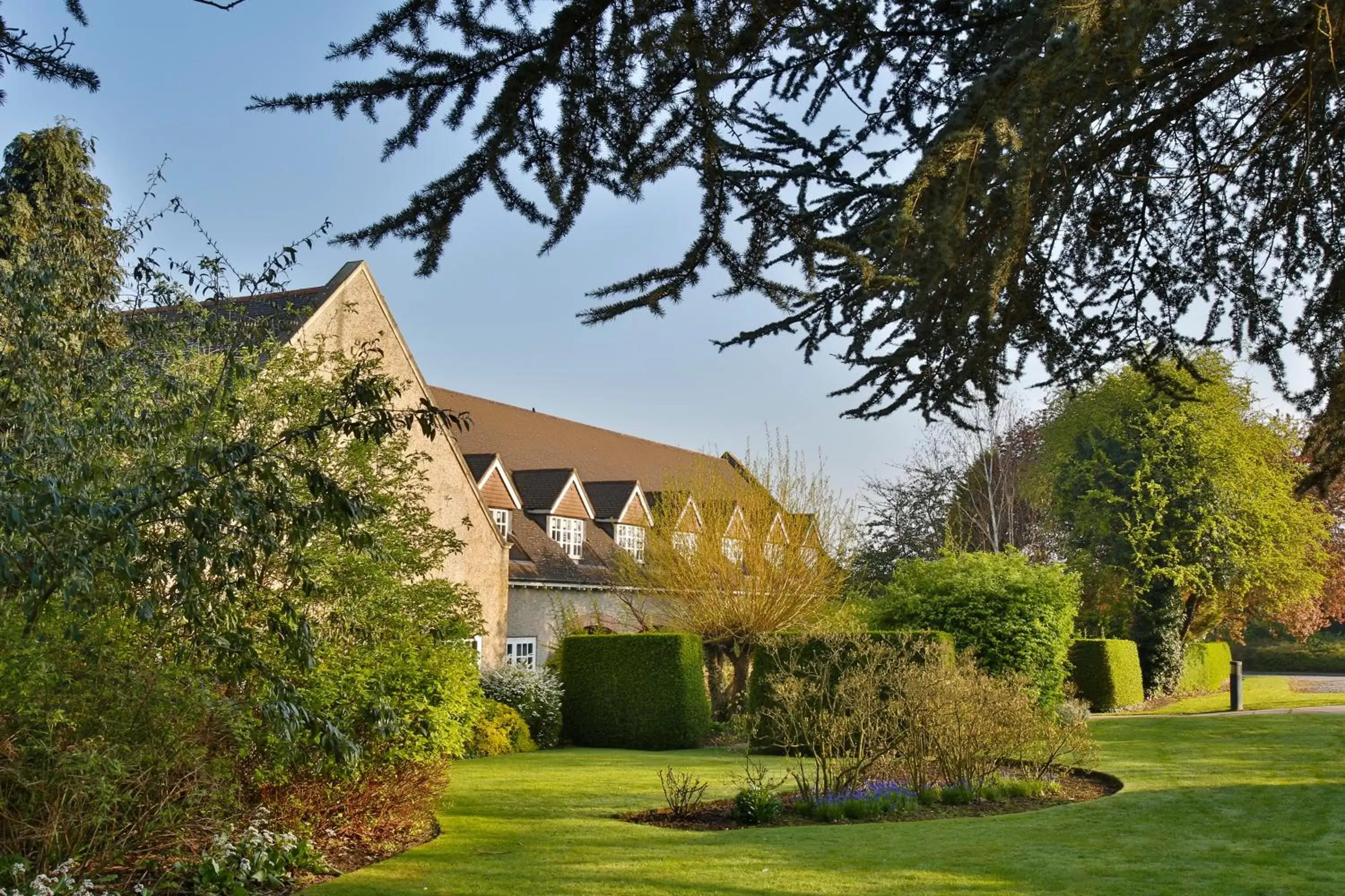 Garden, Property Building in Quorn Grange Hotel