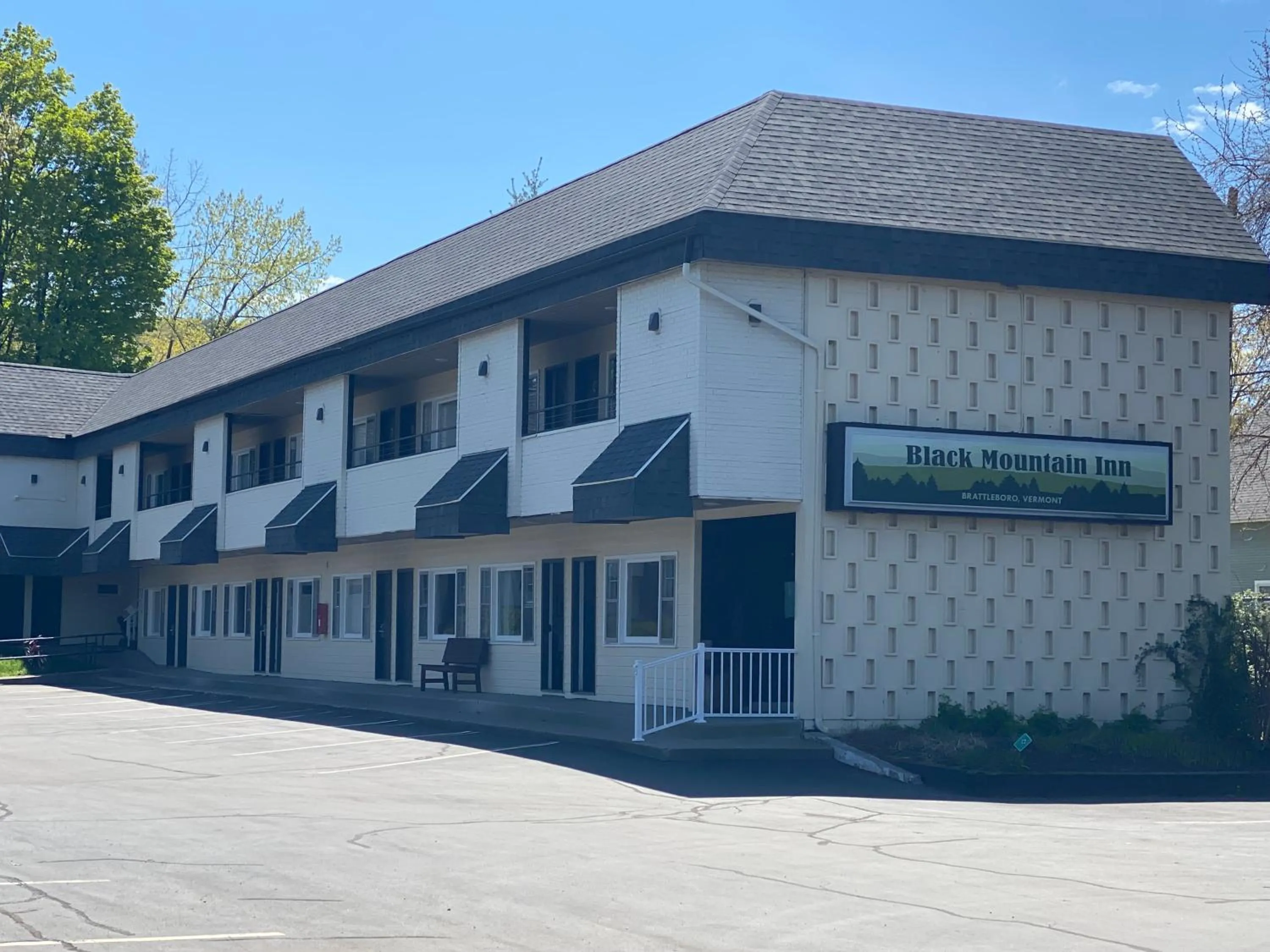 Property building in The Black Mountain Inn