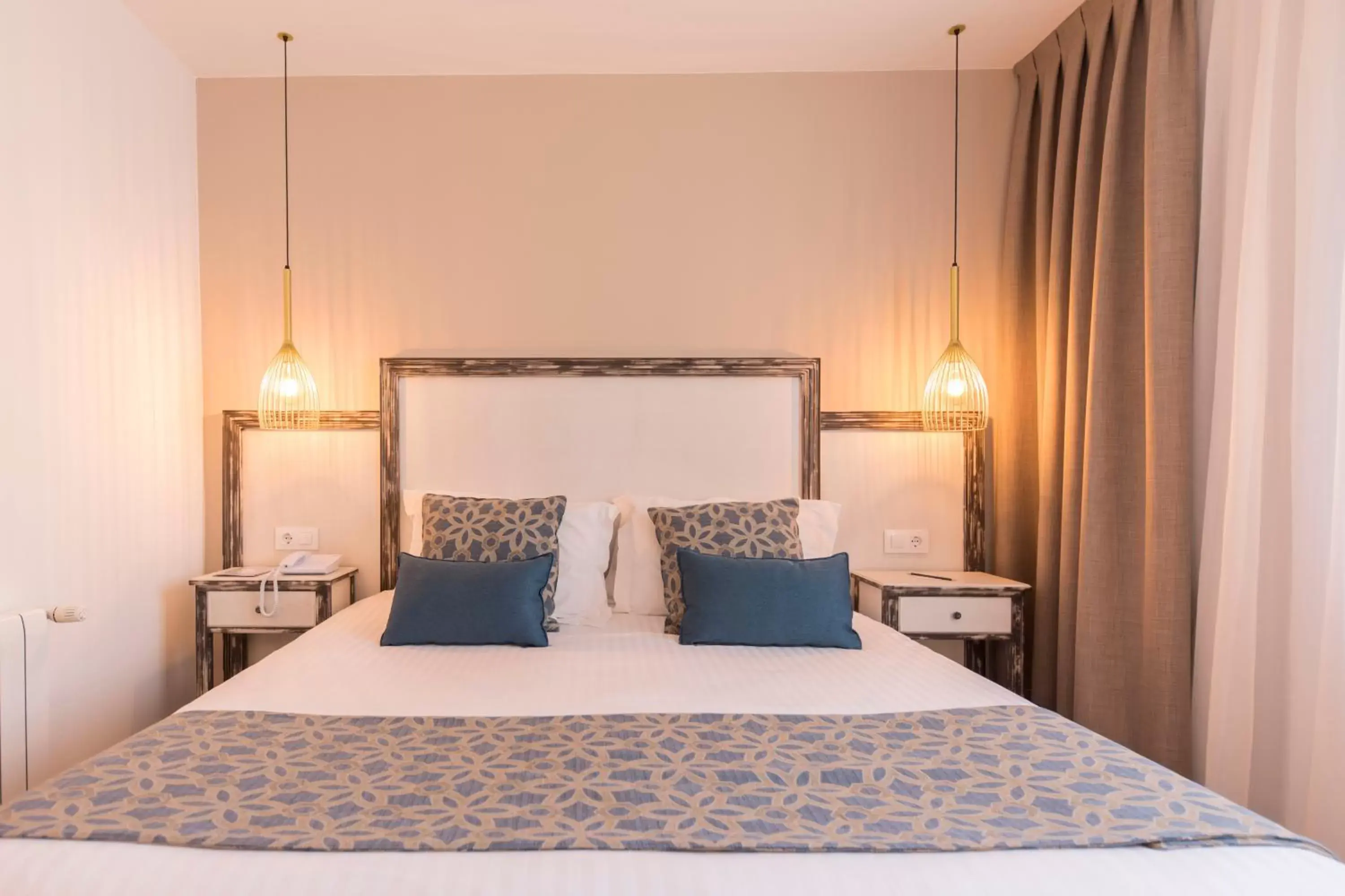 Bed in Park Hotel San Jorge & Spa by Escampa Hotels