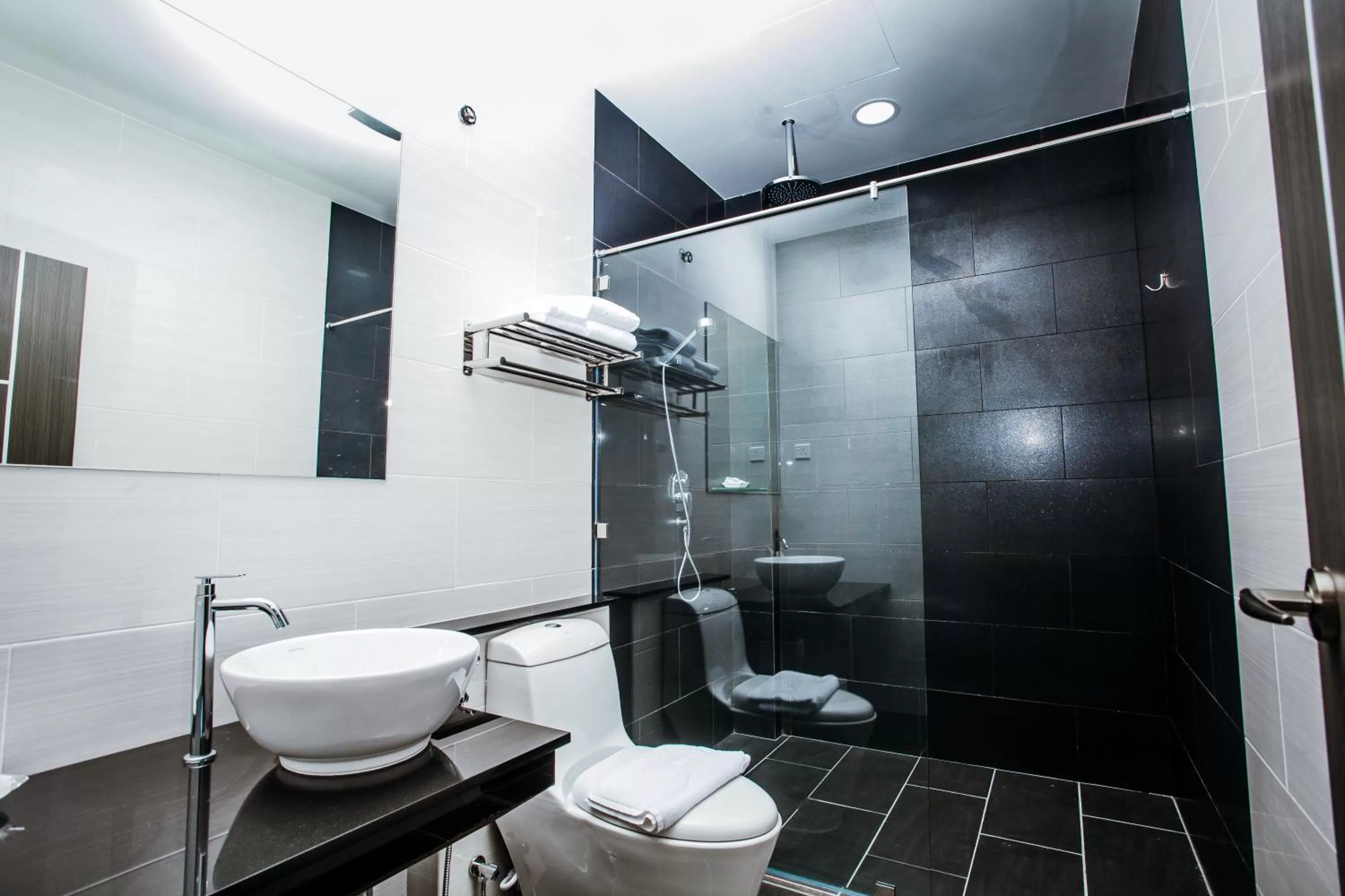 Photo of the whole room in Friendly Hotel