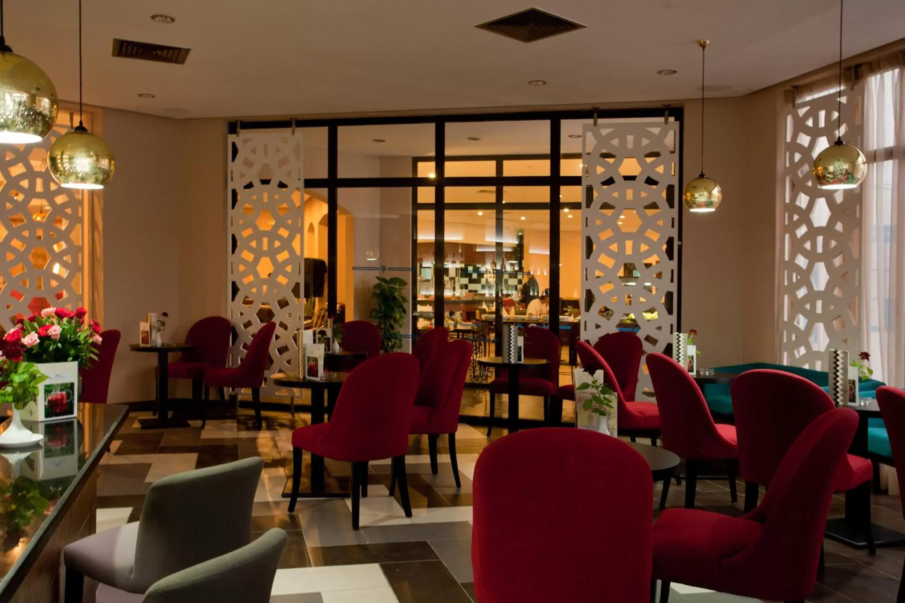 Lounge or bar, Restaurant/Places to Eat in Kenzi Europa