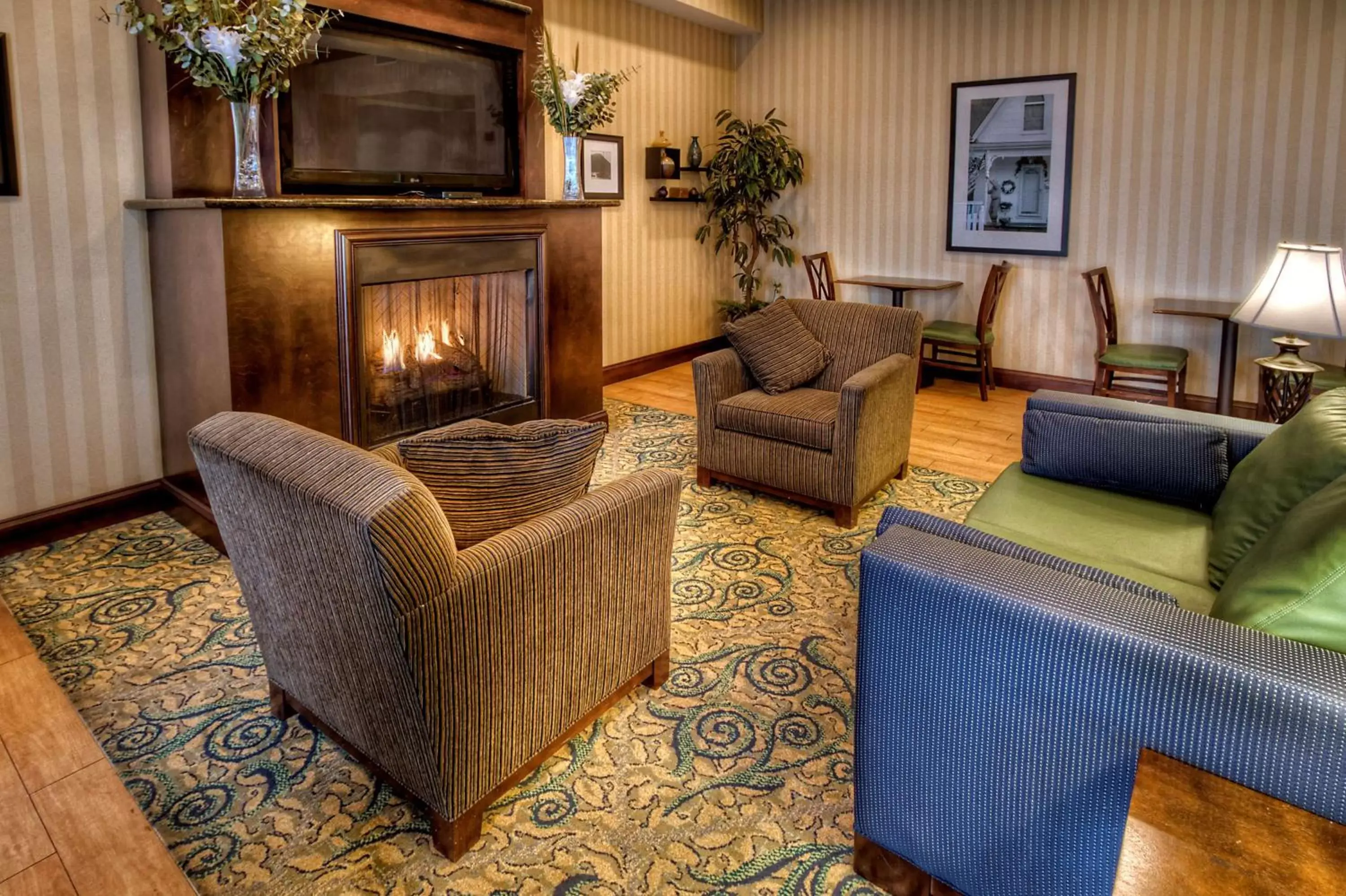 Lobby or reception, Seating Area in Hampton Inn Roanoke Rapids