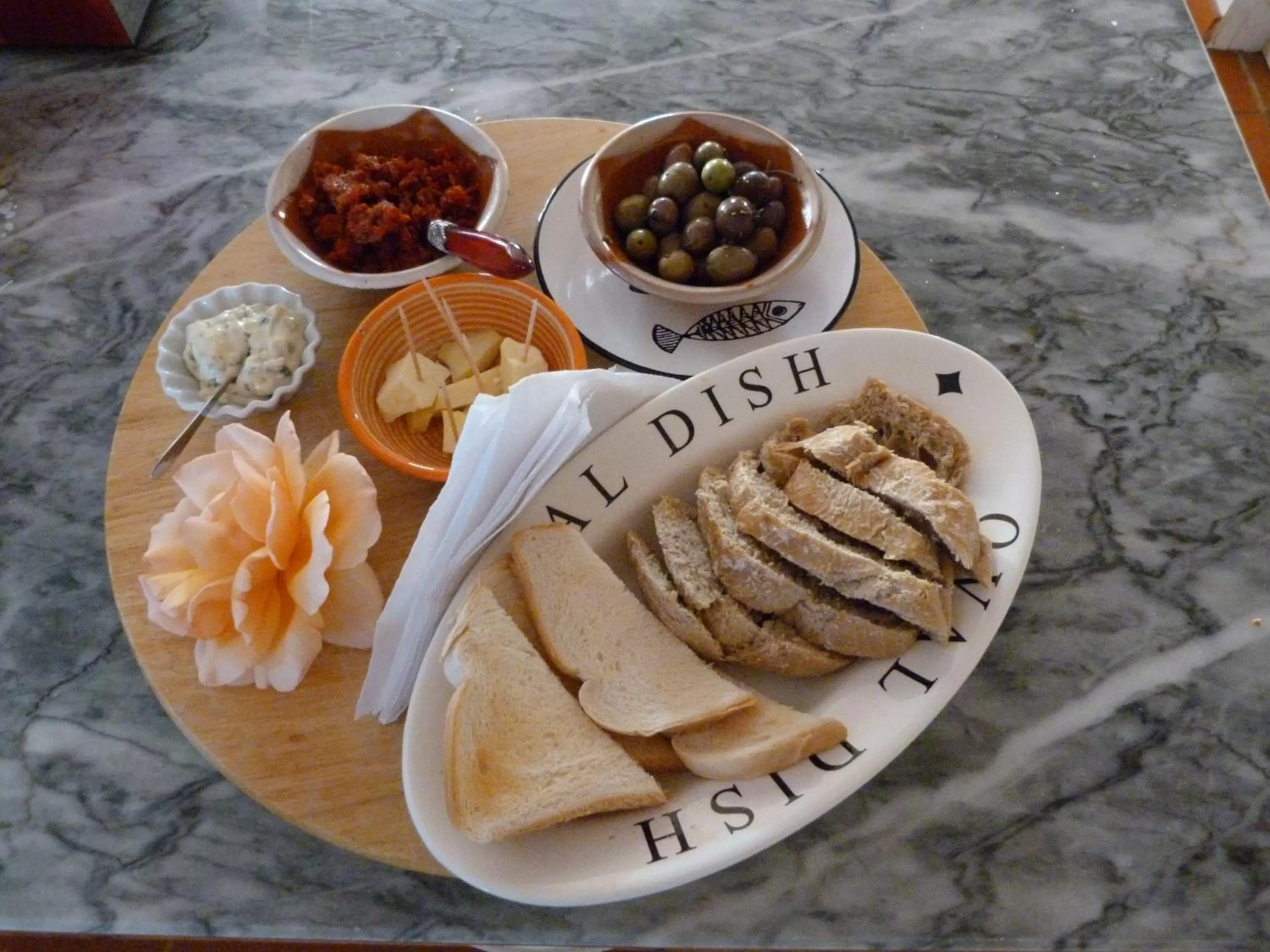 Food in Trendy and Luxe B&B and Garden Suite