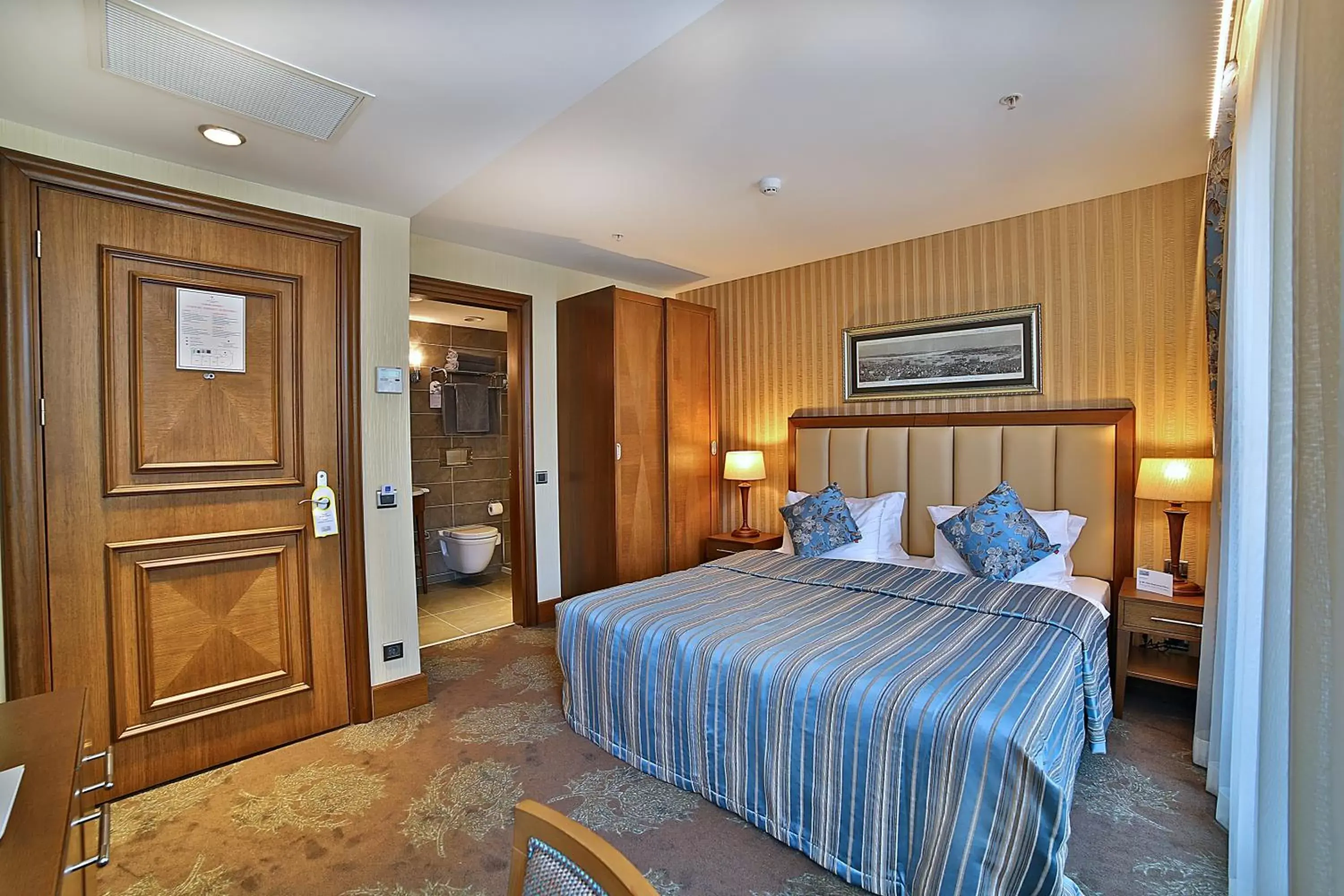 Bed in Adelmar Hotel Istanbul Sisli Bed in Adelmar Hotel Istanbul Sisli