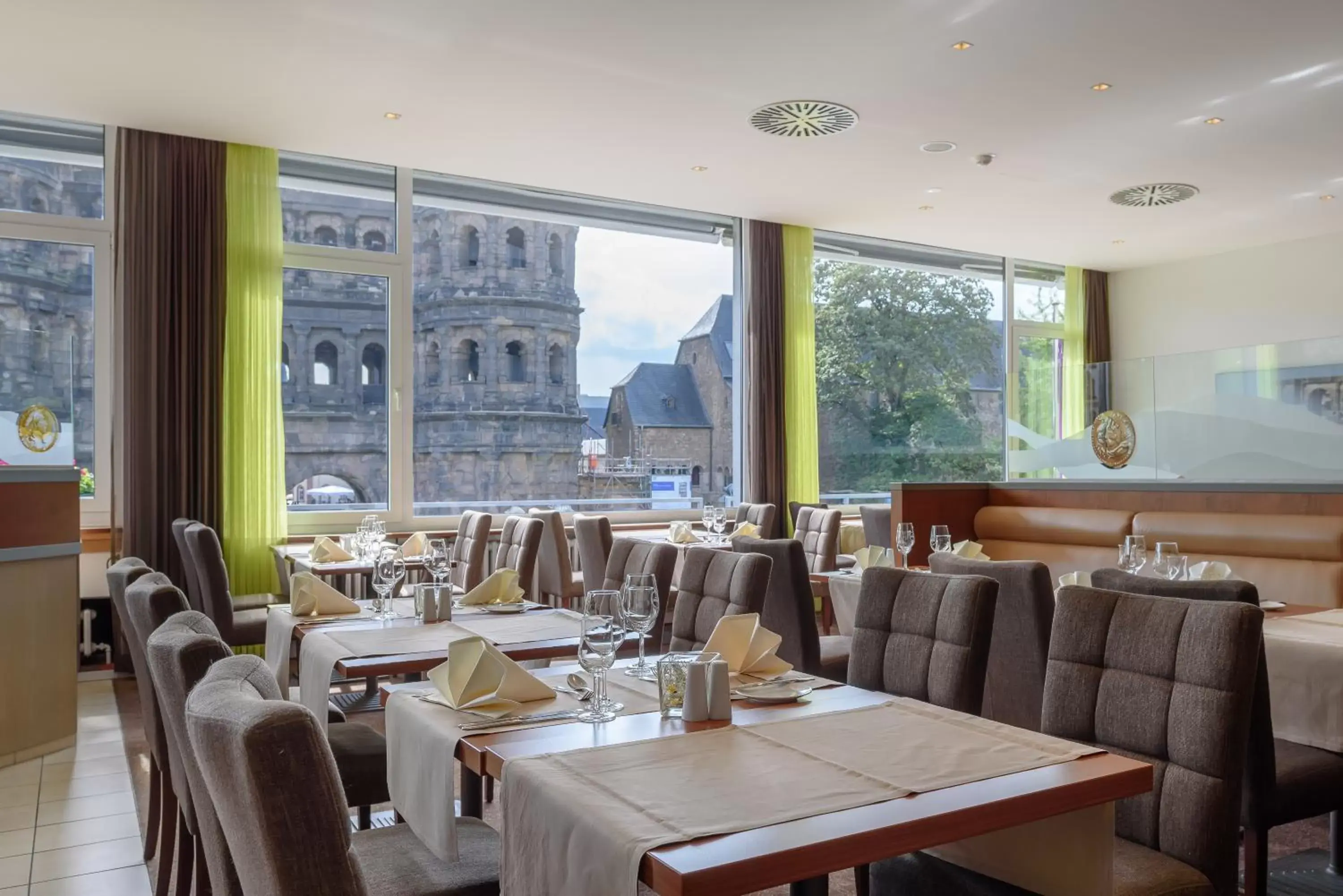 Dining area, Restaurant/Places to Eat in Mercure Hotel Trier Porta Nigra