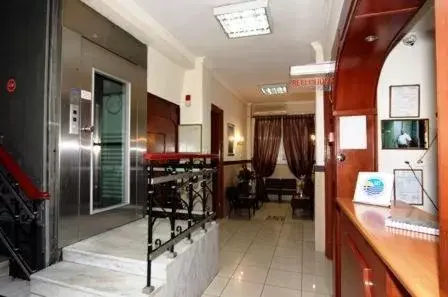 Lobby or reception, Restaurant/Places to Eat in Alexandria Hotel