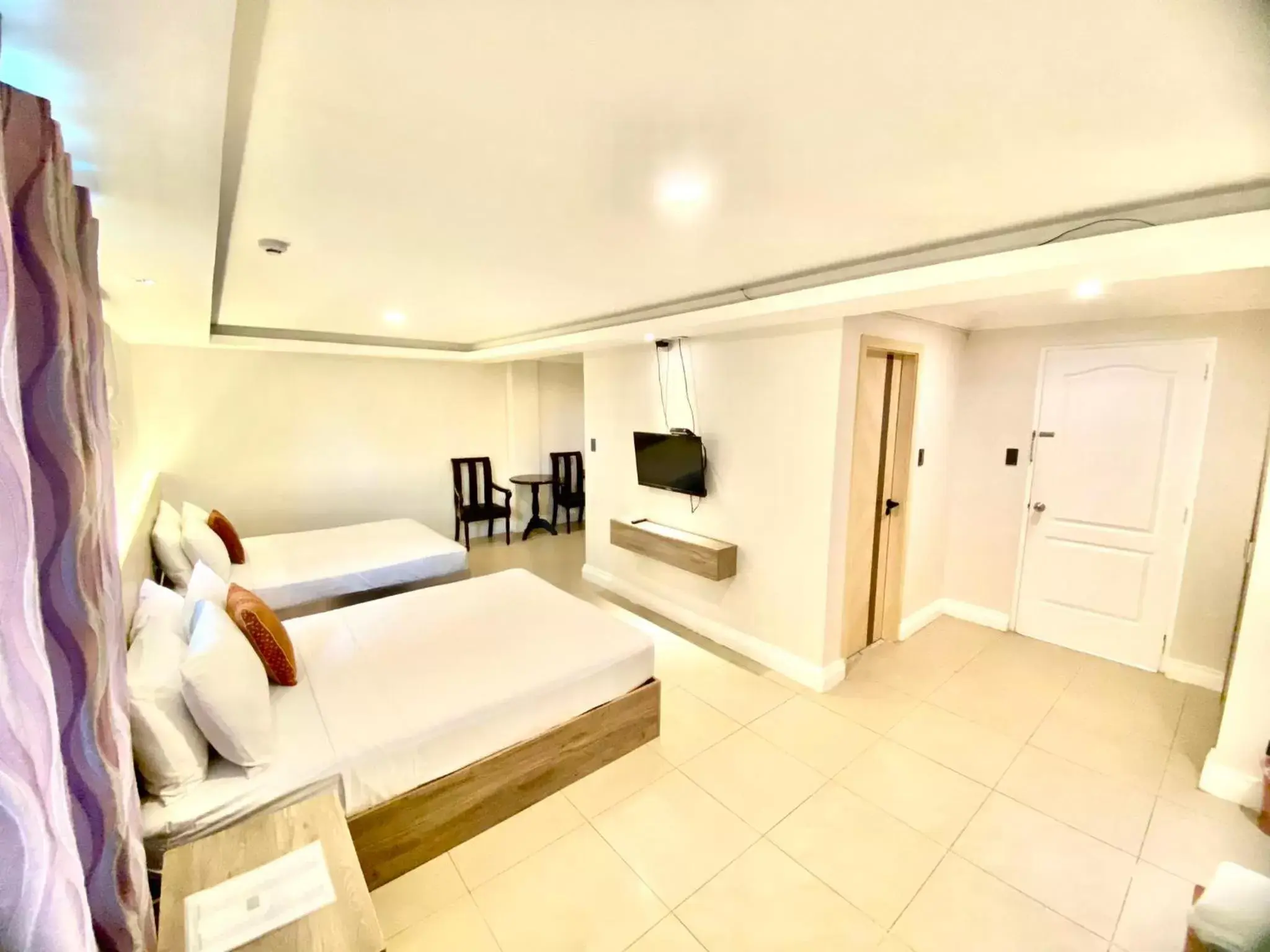 Junior Suite A in Hotel Euroasia By BLUEBOOKERS Junior Suite A in Hotel Euroasia By BLUEBOOKERS