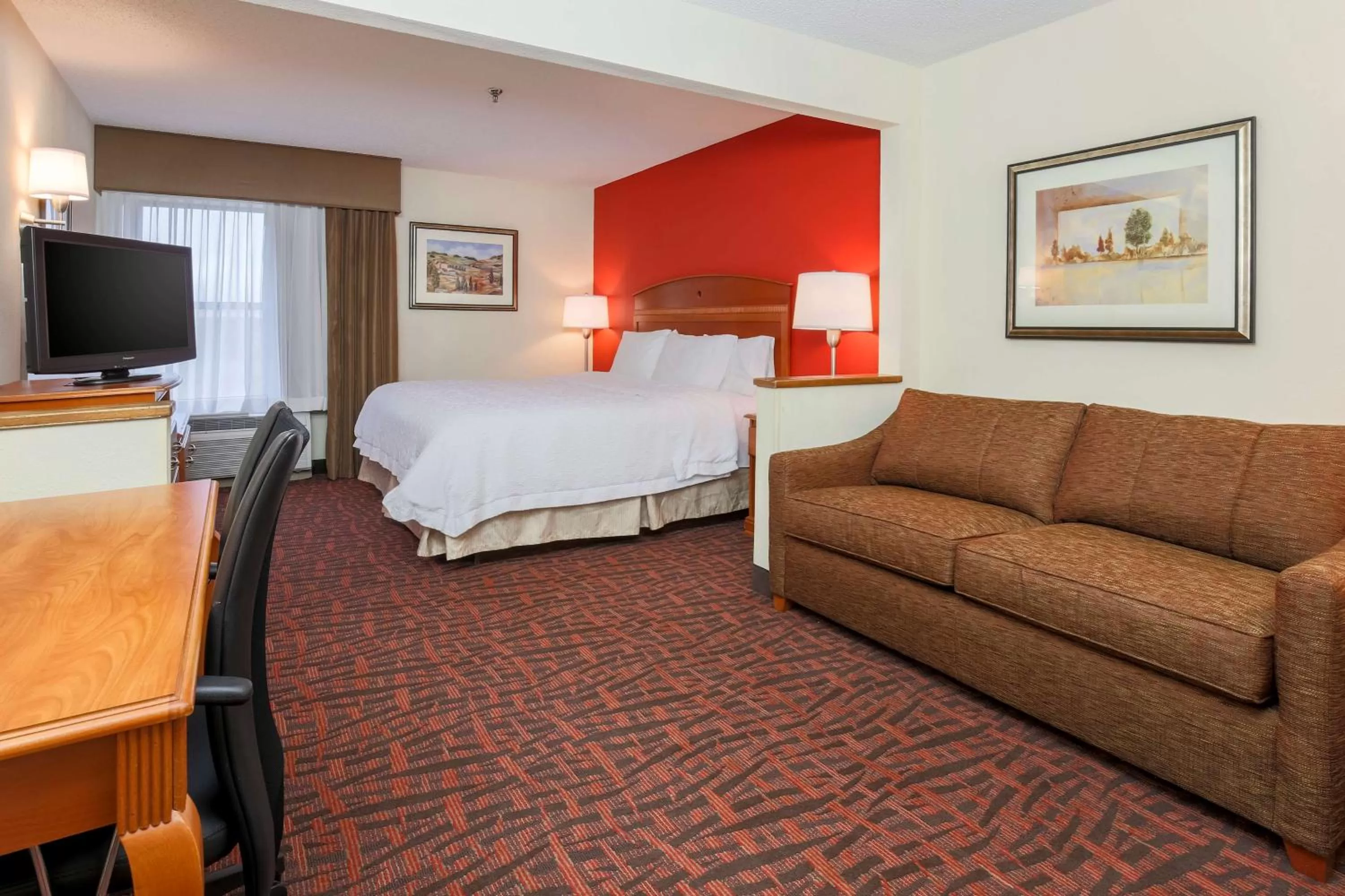 Bed in Hampton Inn Dayton/Fairborn