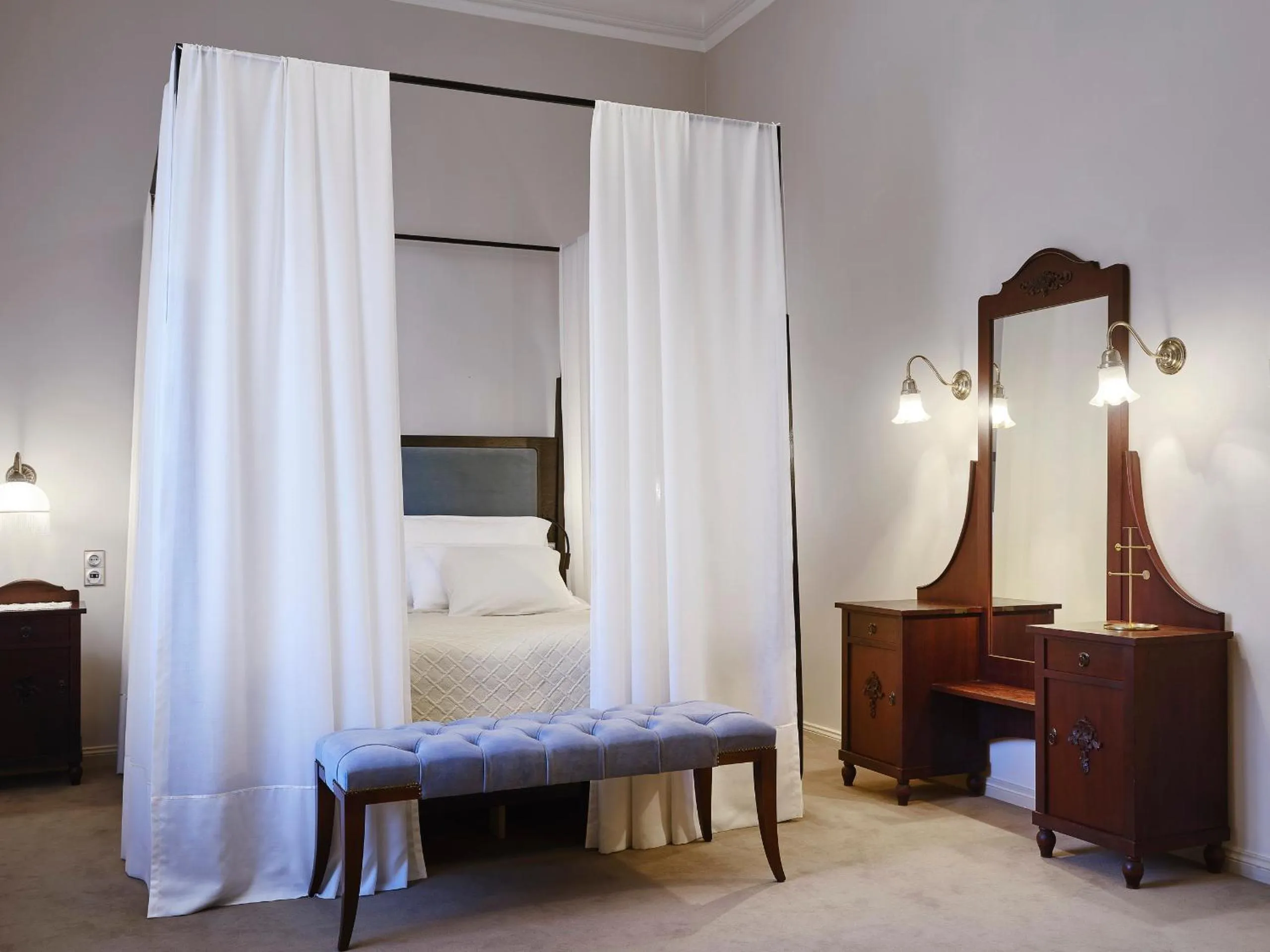 Bedroom, Bed in Villa Ammende Restaurant and Hotel