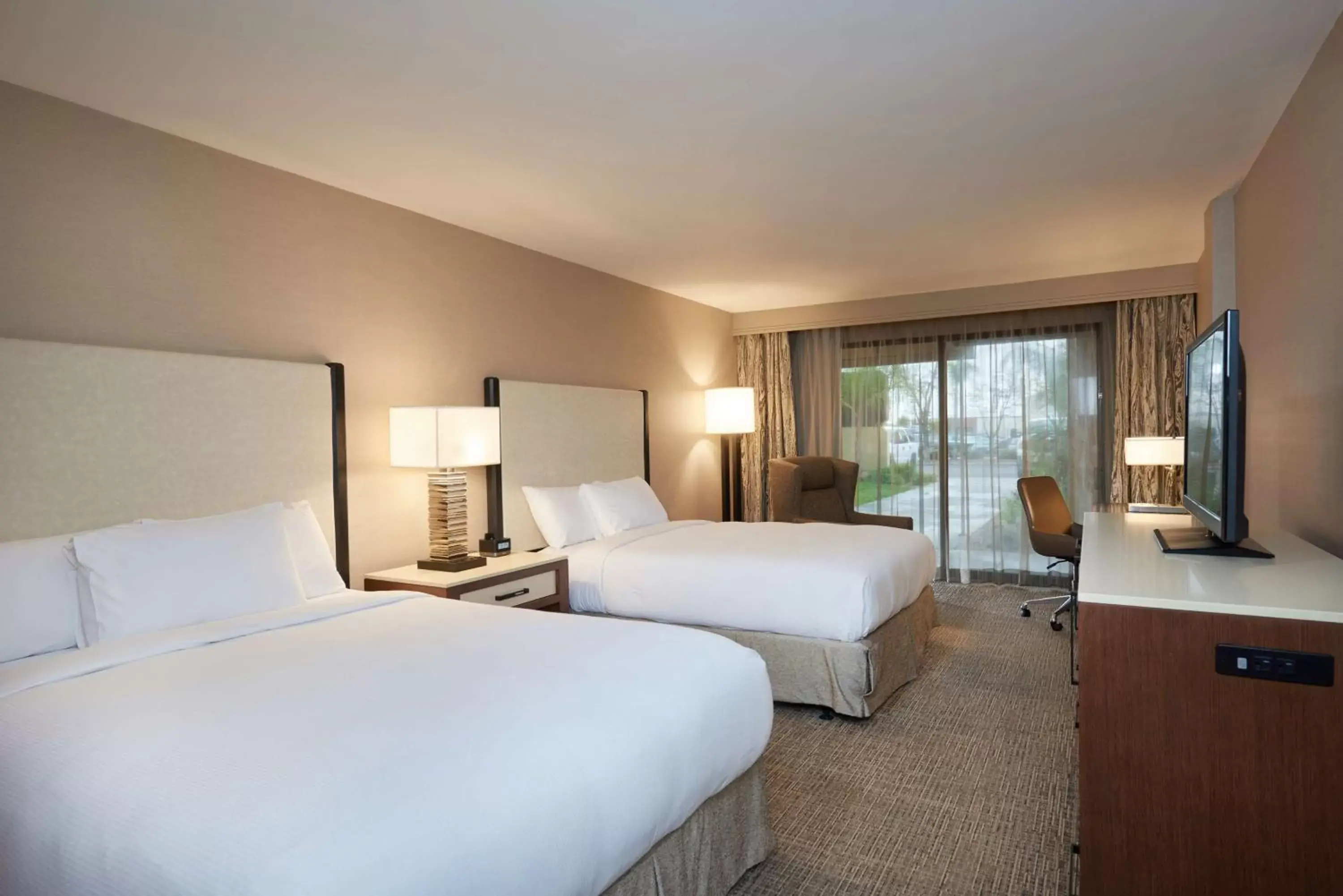 Queen Room with Two Queen Beds - Disability Access with Roll In Shower in DoubleTree by Hilton Fresno Convention Center Queen Room with Two Queen Beds - Disability Access with Roll In Shower in DoubleTree by Hilton Fresno Convention Center