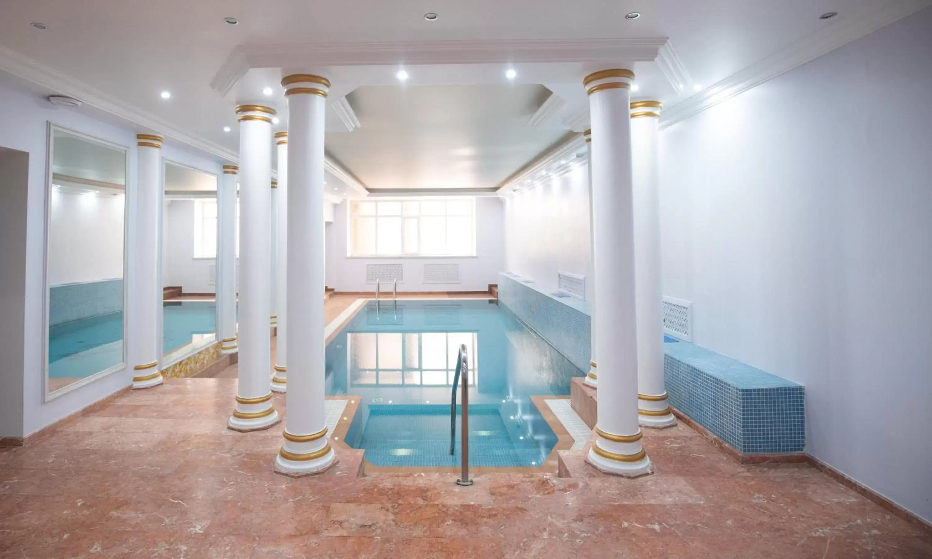 Swimming pool in Amsterdam Hotel Aktobe Swimming pool in Amsterdam Hotel Aktobe