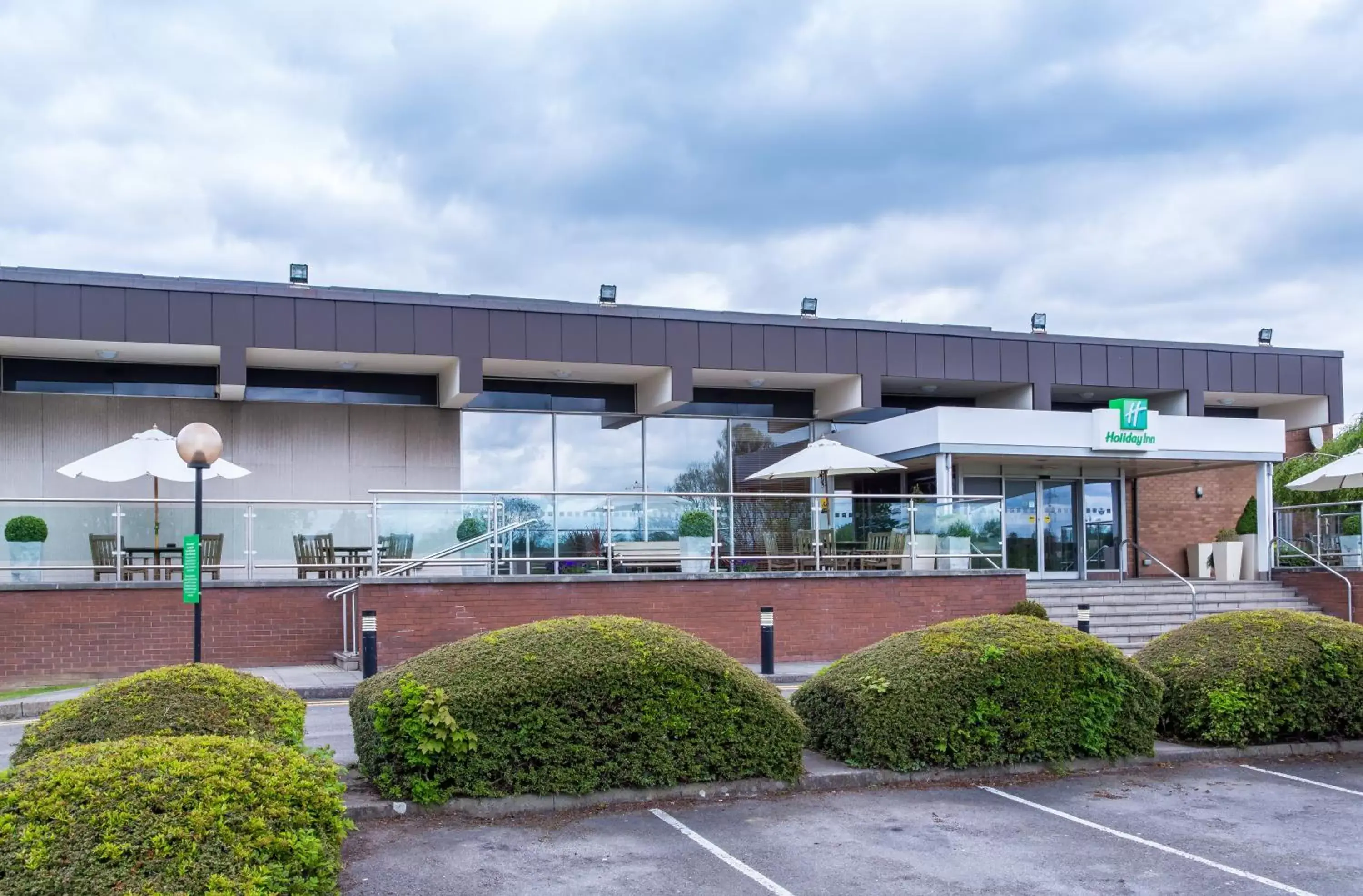 Property Building in Holiday Inn Rugby-Northampton M1 Jct18, an IHG Hotel