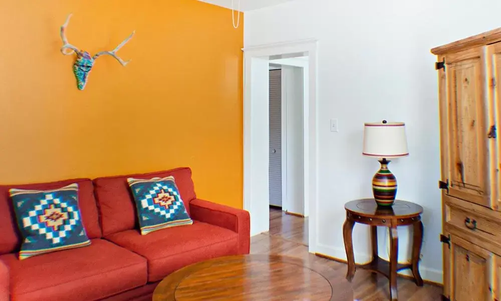 Living room, Seating Area in Eldorado Suites Hotel