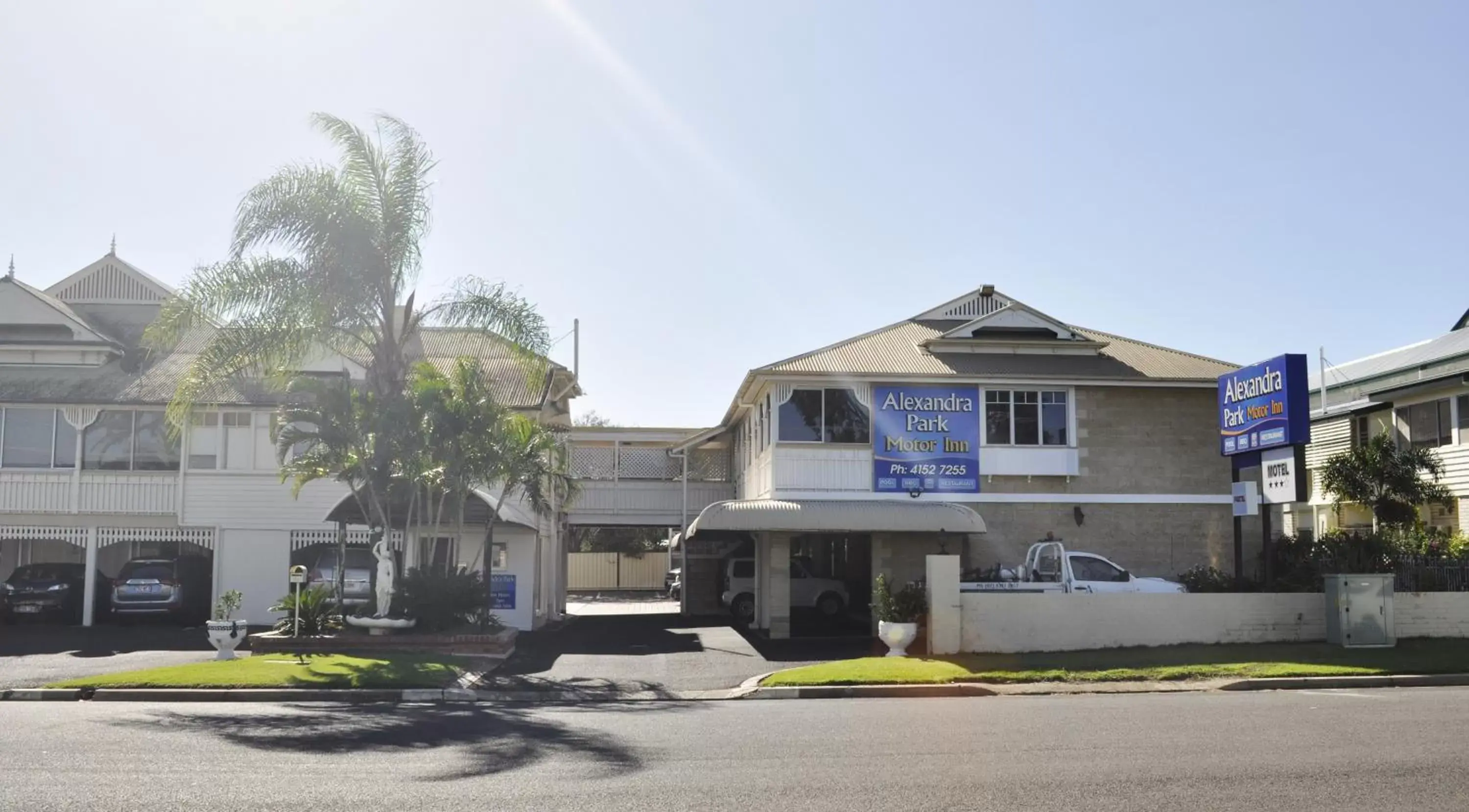 Facade/entrance, Property Building in Alexandra Park Motor Inn