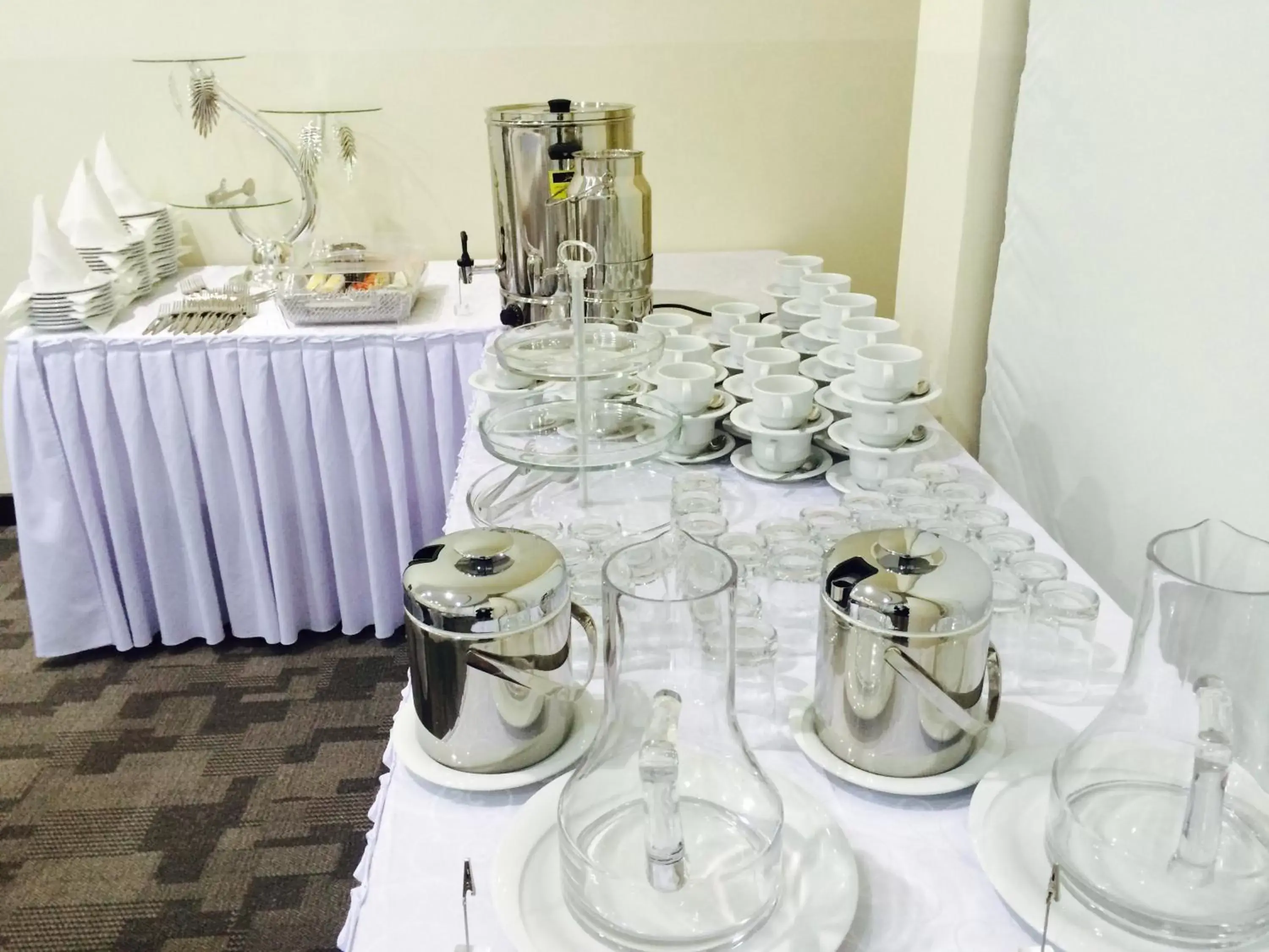 Banquet/Function facilities, Restaurant/Places to Eat in Tulip Hotel & Suites
