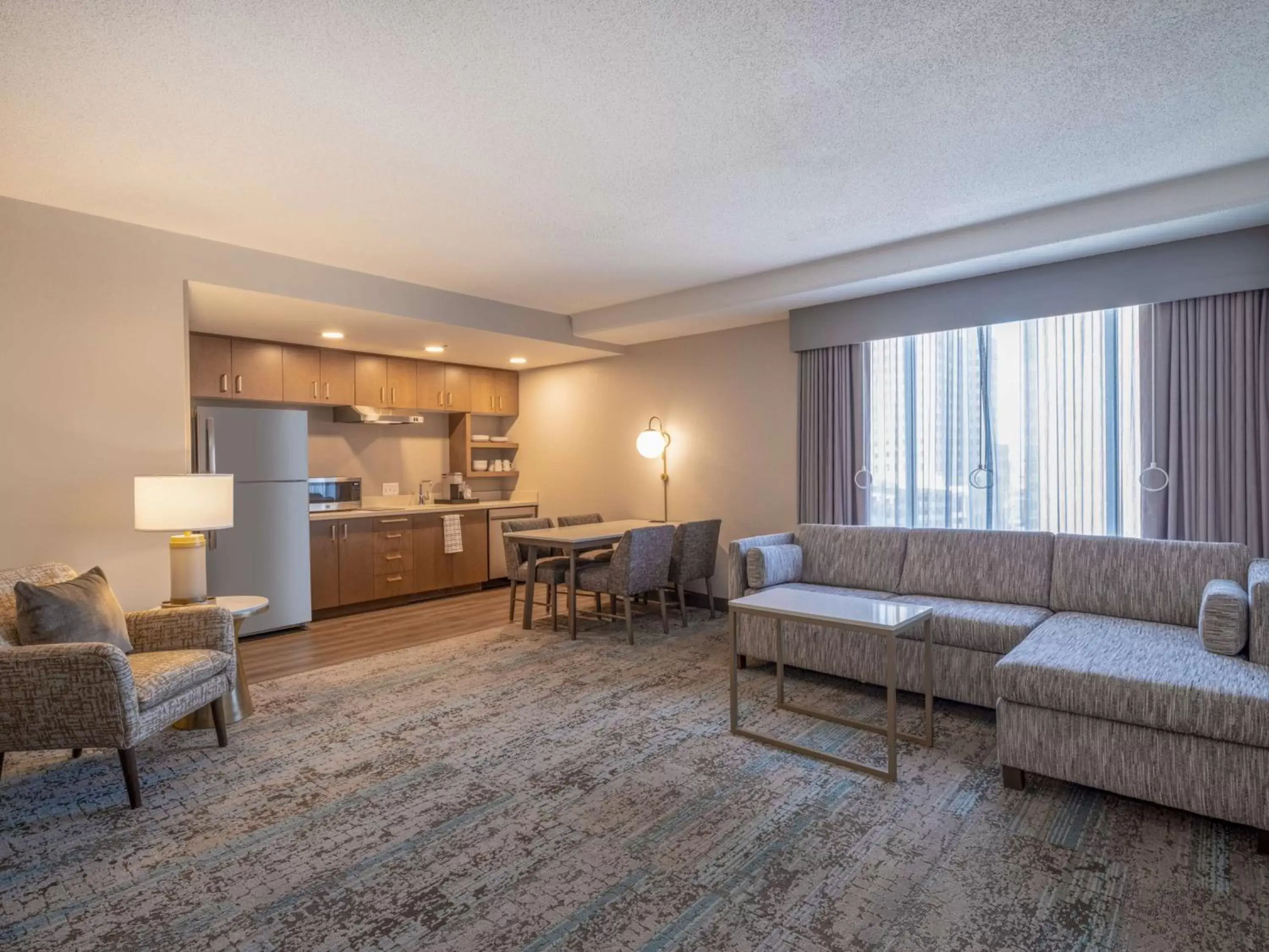 Living room, Seating Area in Homewood Suites By Hilton Toledo Downtown