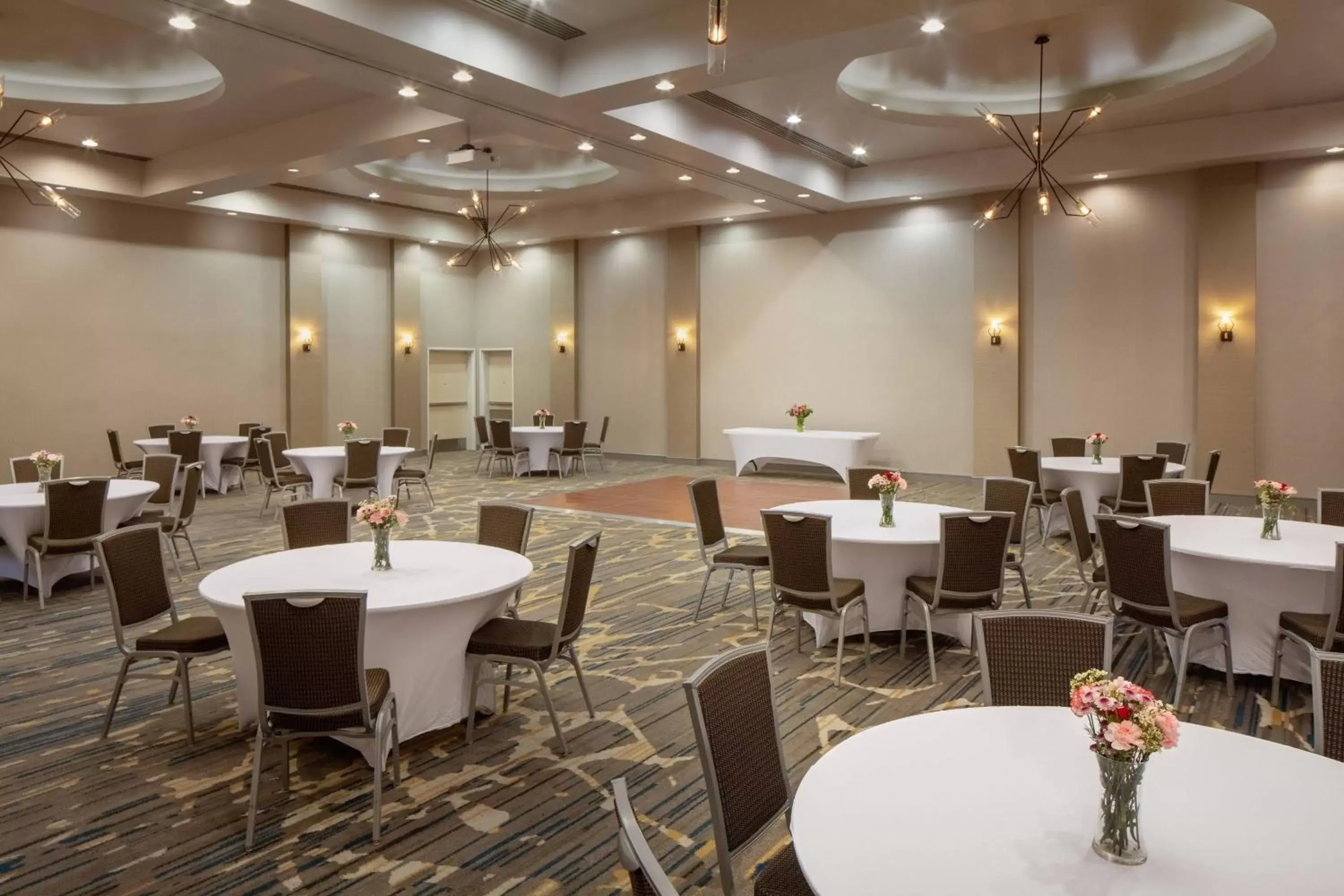 Meeting/conference room, Restaurant/Places to Eat in SpringHill Suites by Marriott Midland Odessa