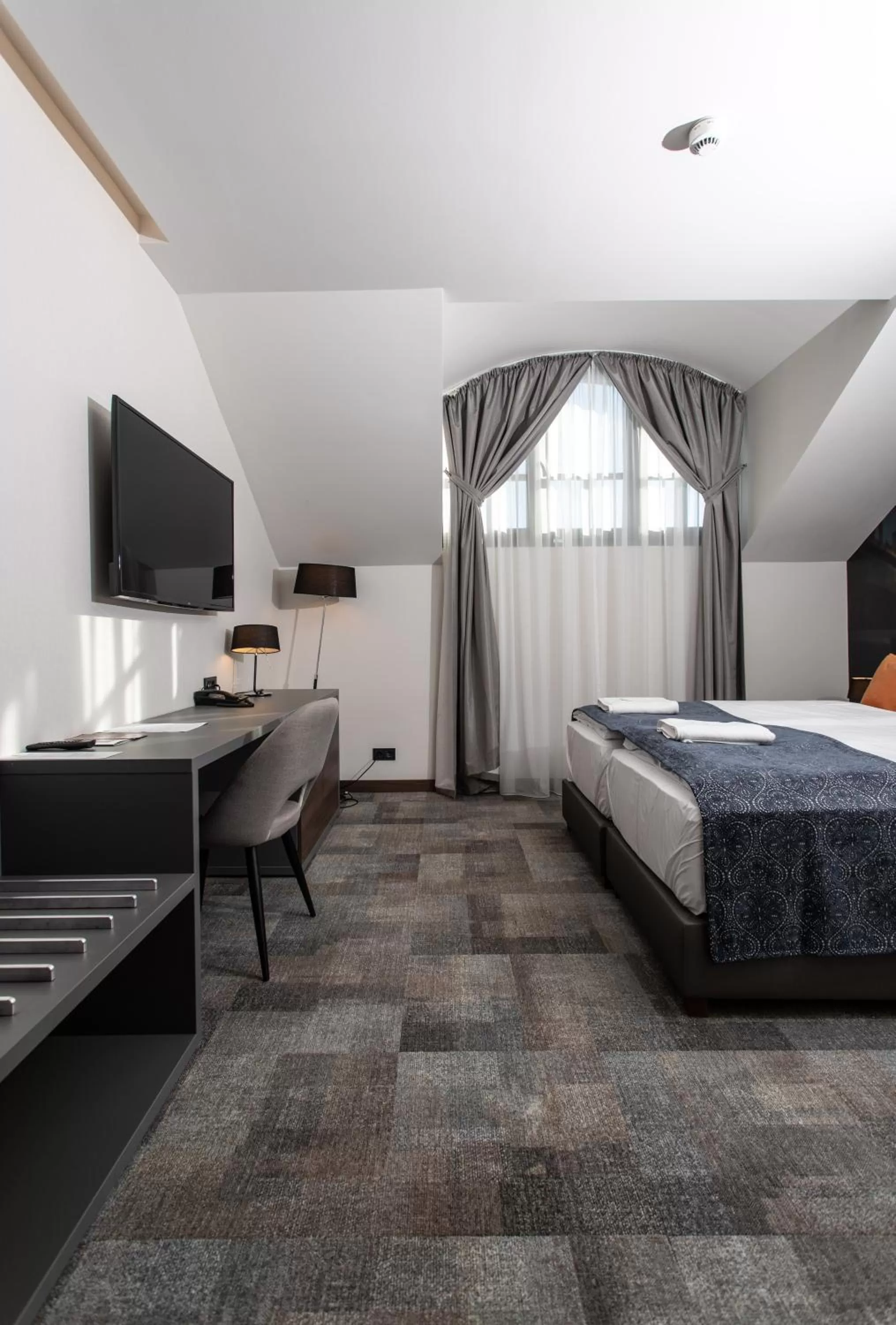 Photo of the whole room, Bed in Artis Boutique Hotel