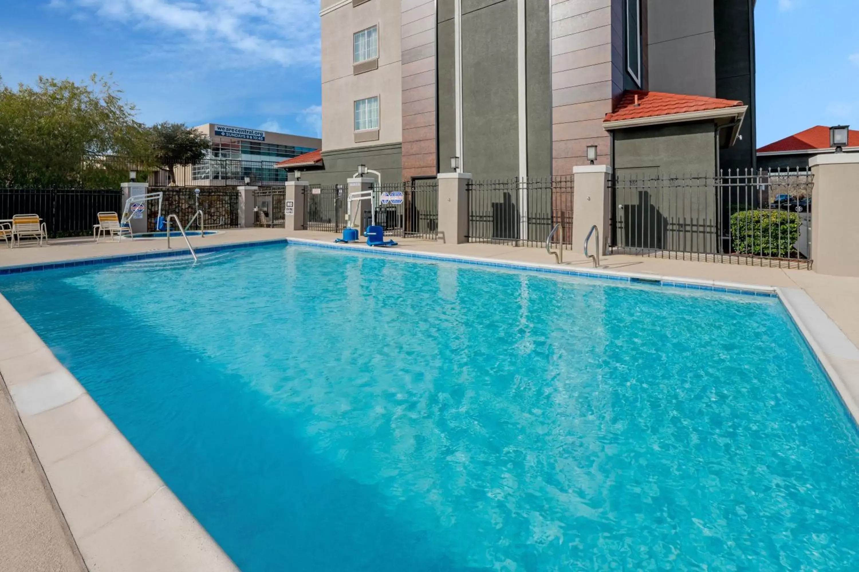 , Swimming Pool in La Quinta by Wyndham Fort Worth Eastchase