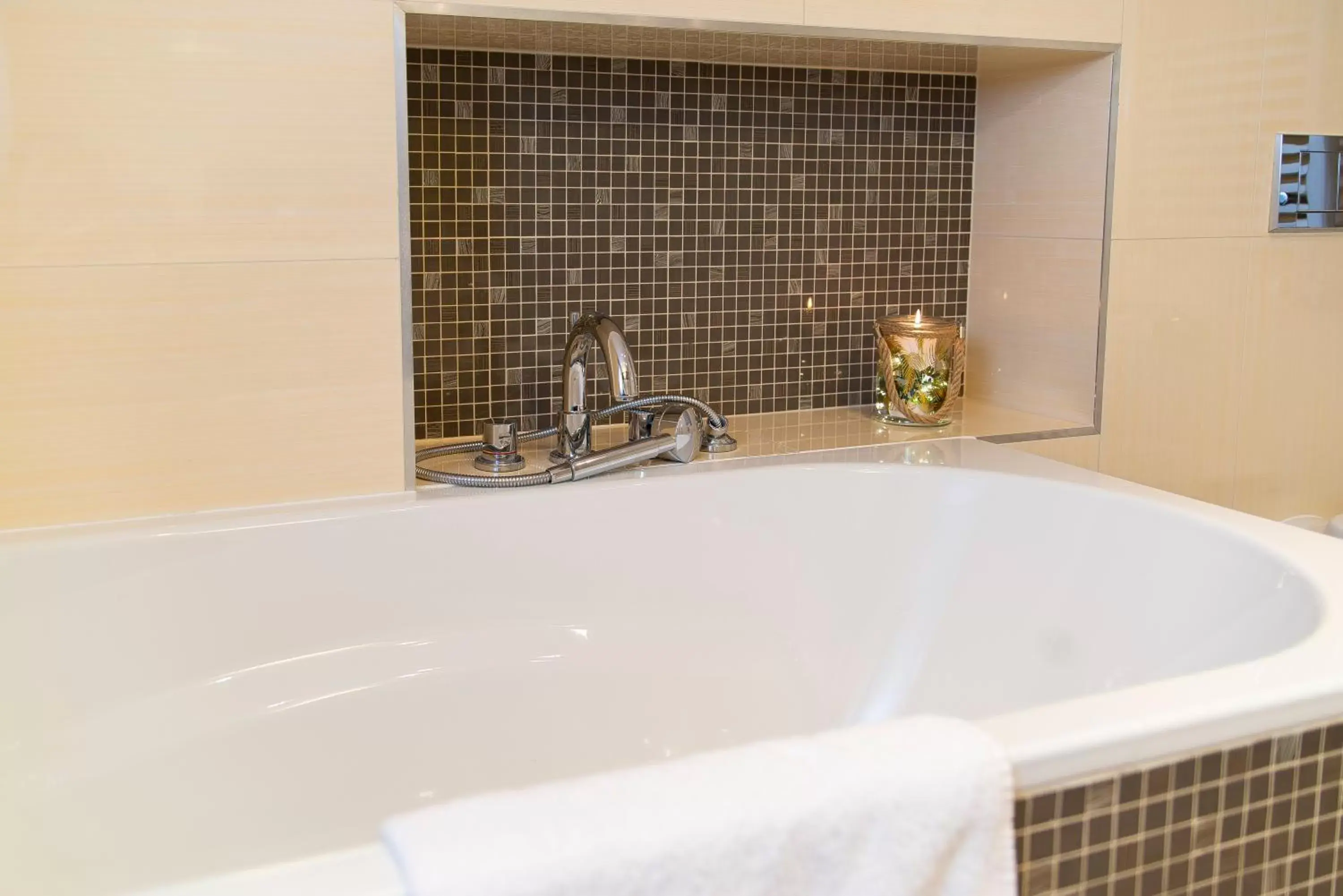 Bath, Bathroom in Hotel Avance
