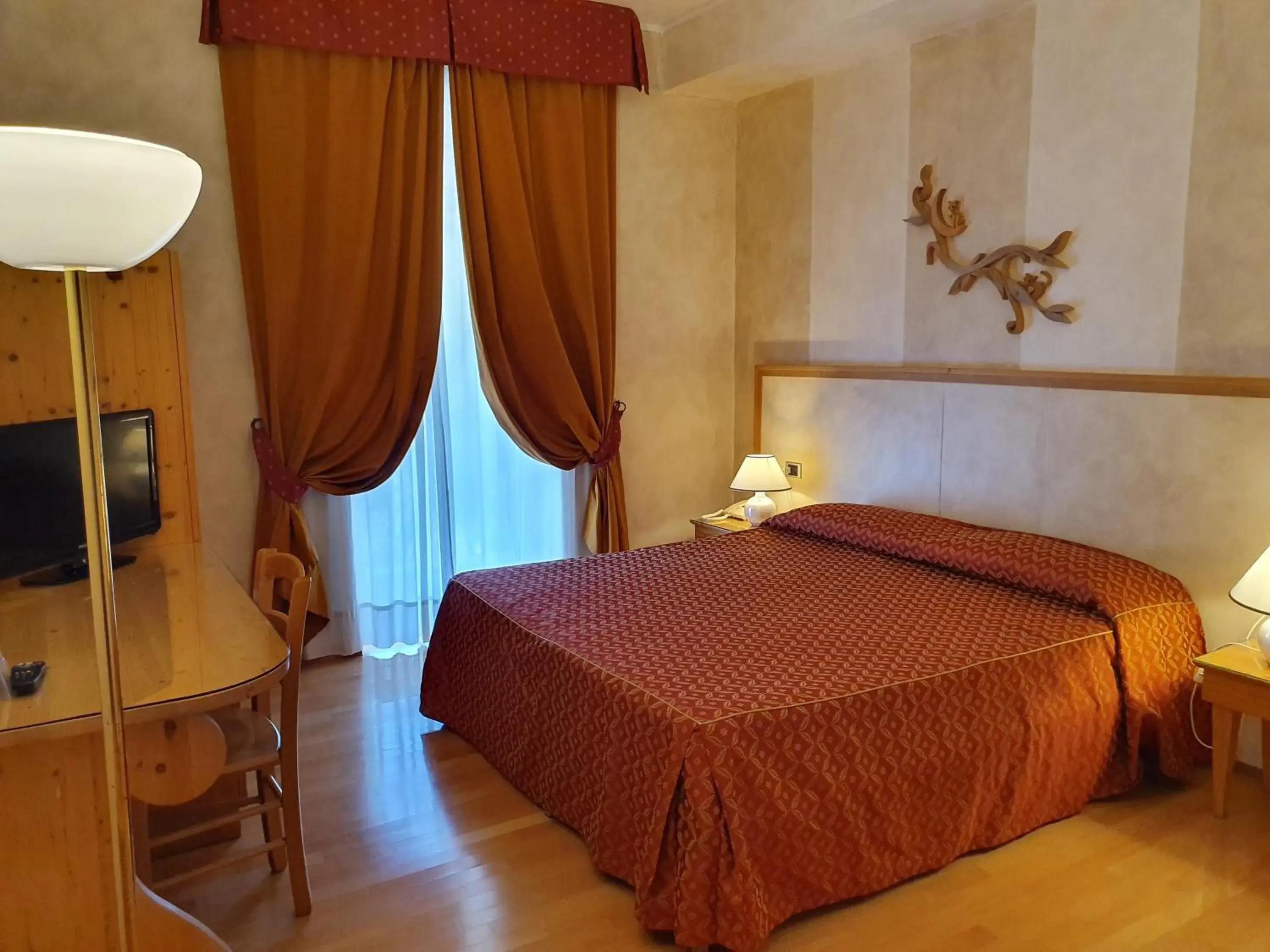 Photo of the whole room, Bed in Hotel Gialletti