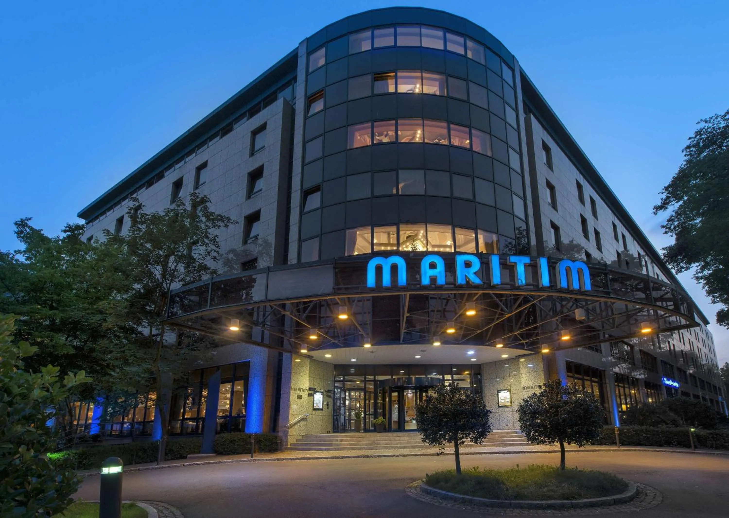 Facade/entrance in Maritim Hotel Bremen
