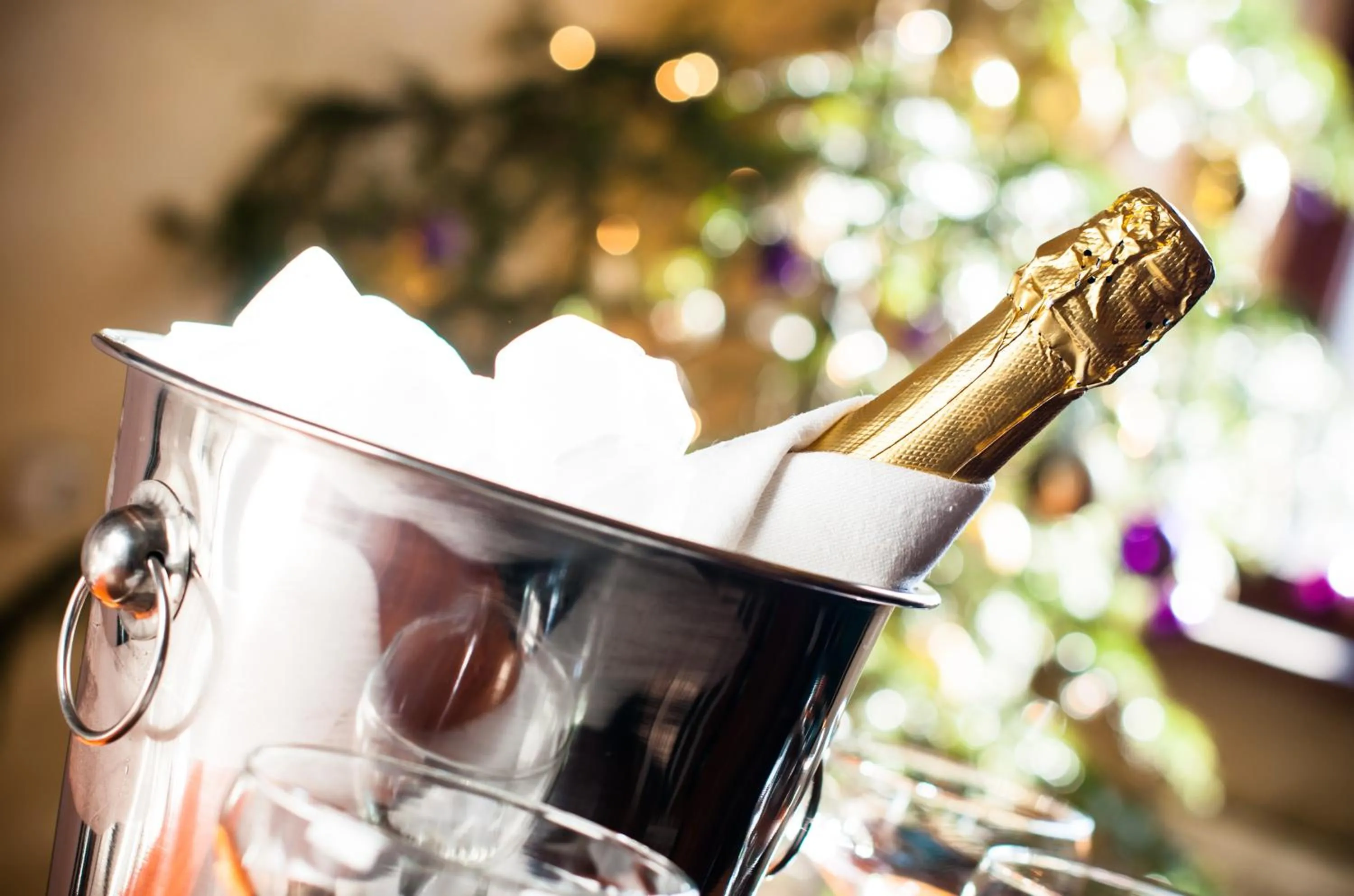 Drinks in Aberdunant Hall