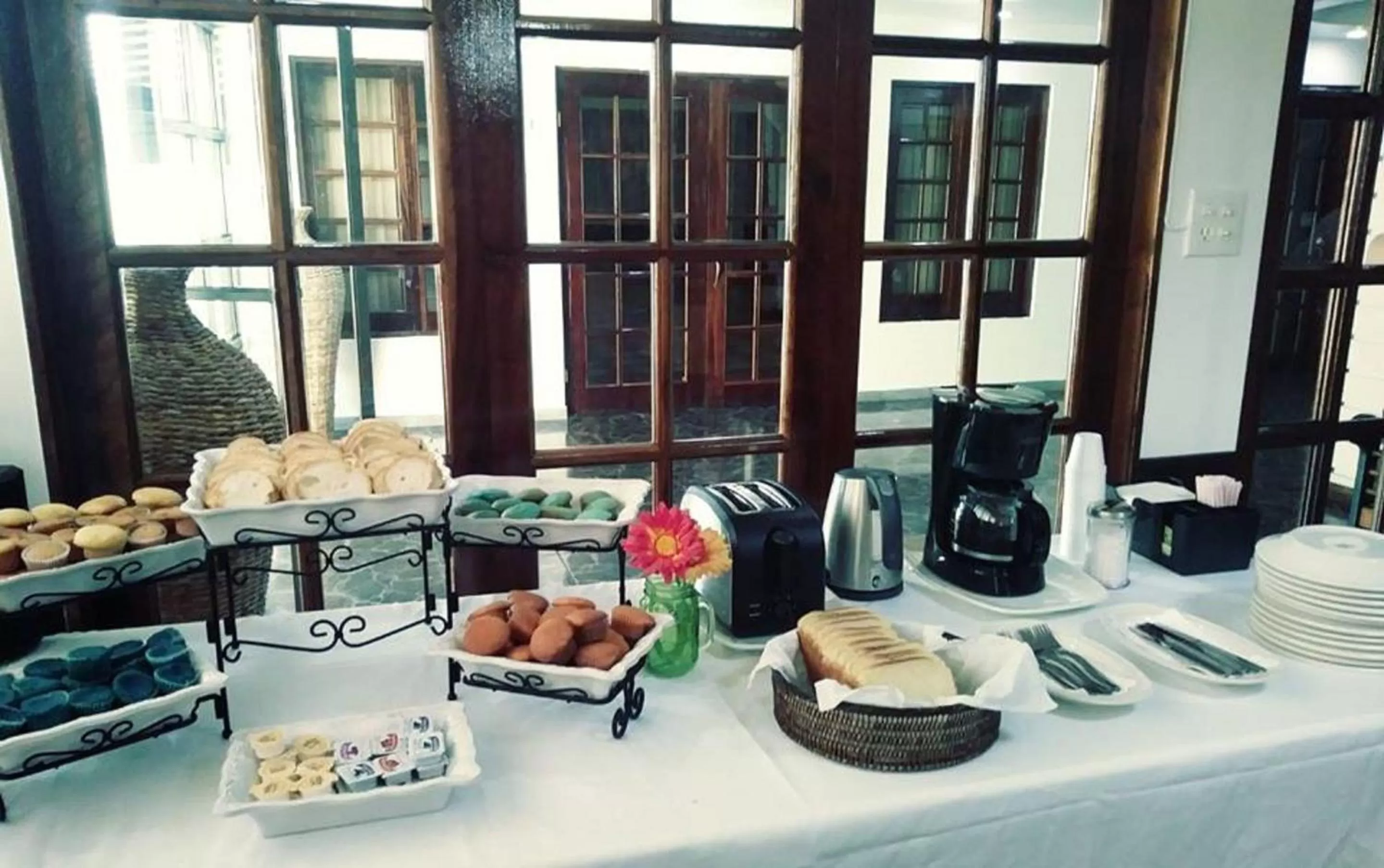 Continental breakfast in Arecibo Inn