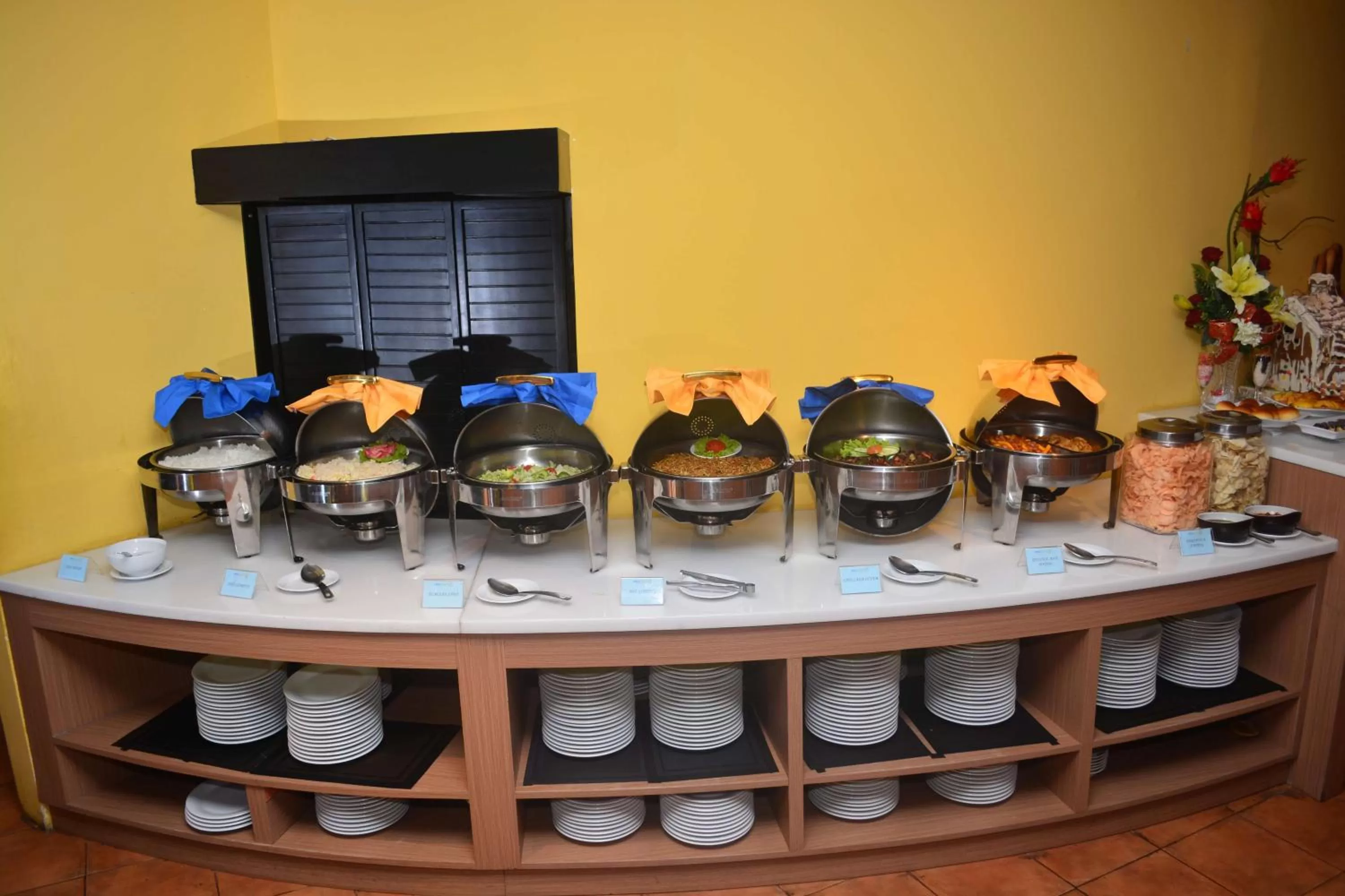 Food and drinks in Yunna Hotel Lampung