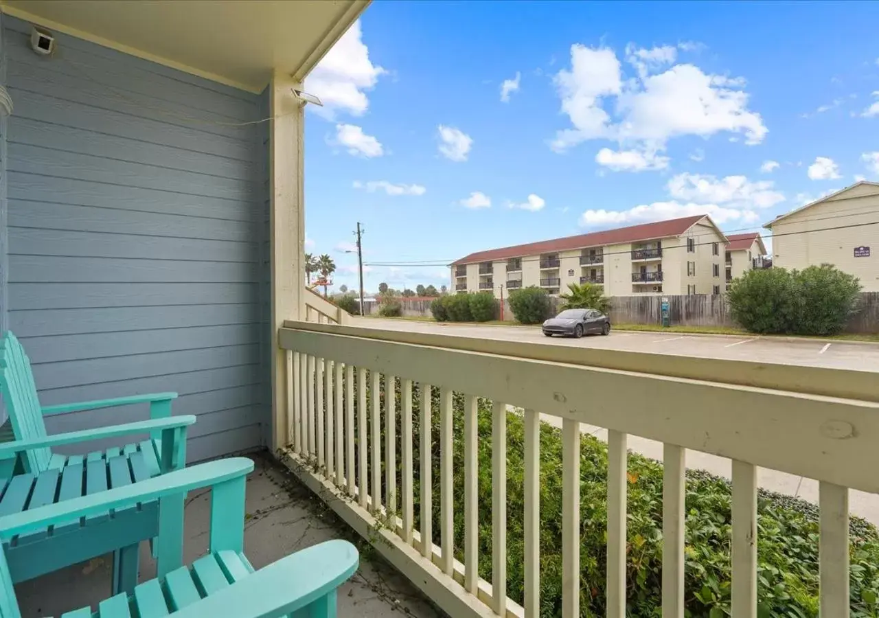 Balcony/Terrace in The Dawn on Galveston Beach