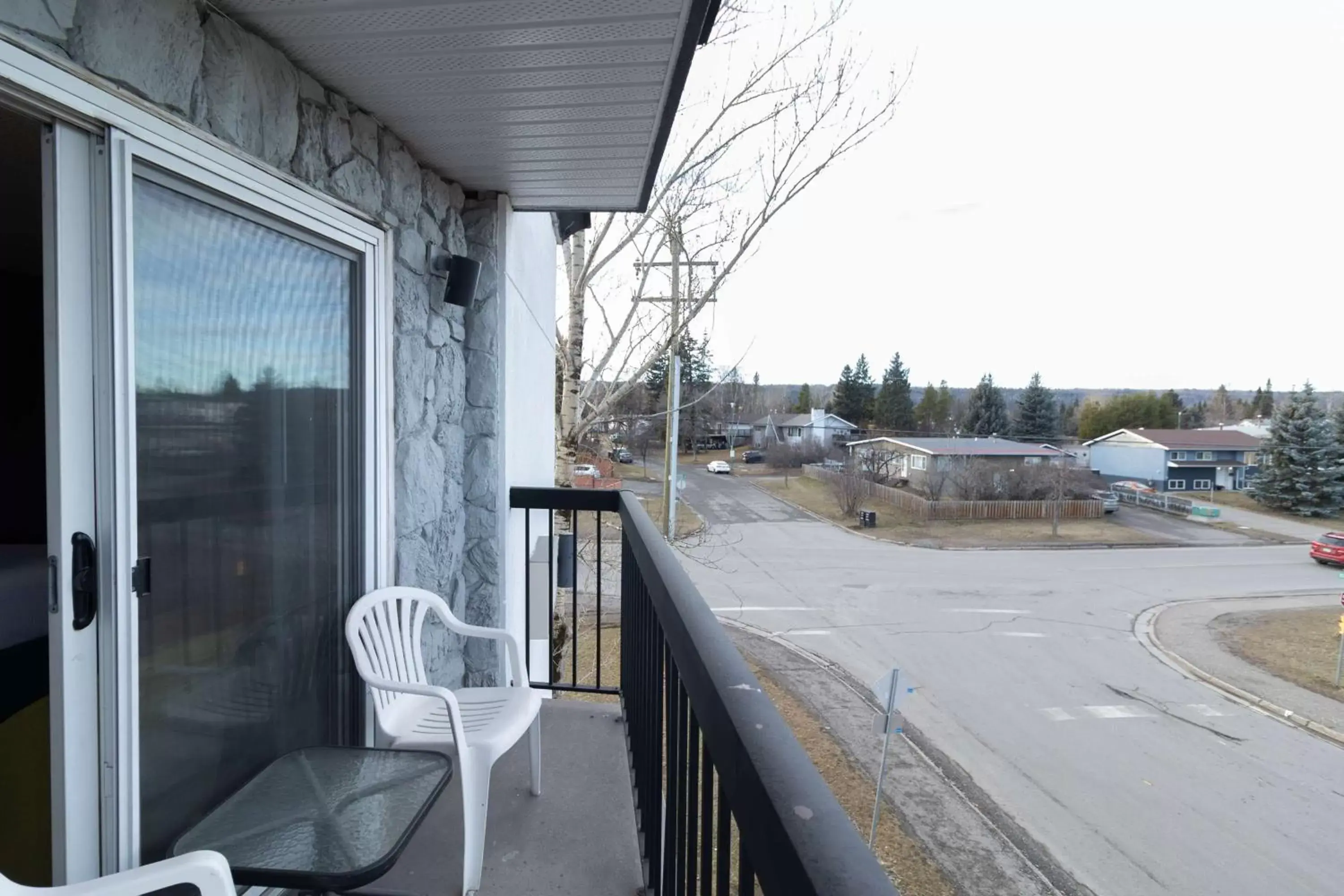 Photo of the whole room, Balcony/Terrace in Super 8 by Wyndham Prince George