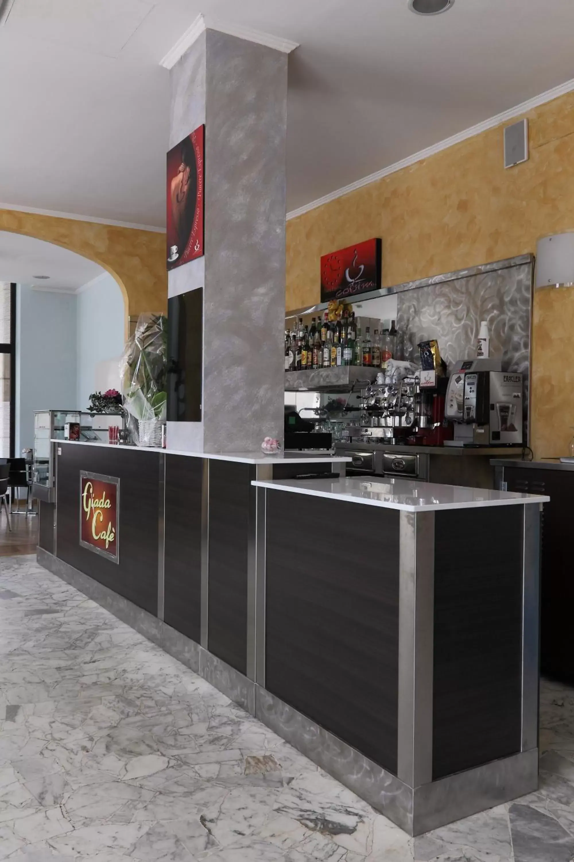 Lounge or bar in Hotel Ferrari