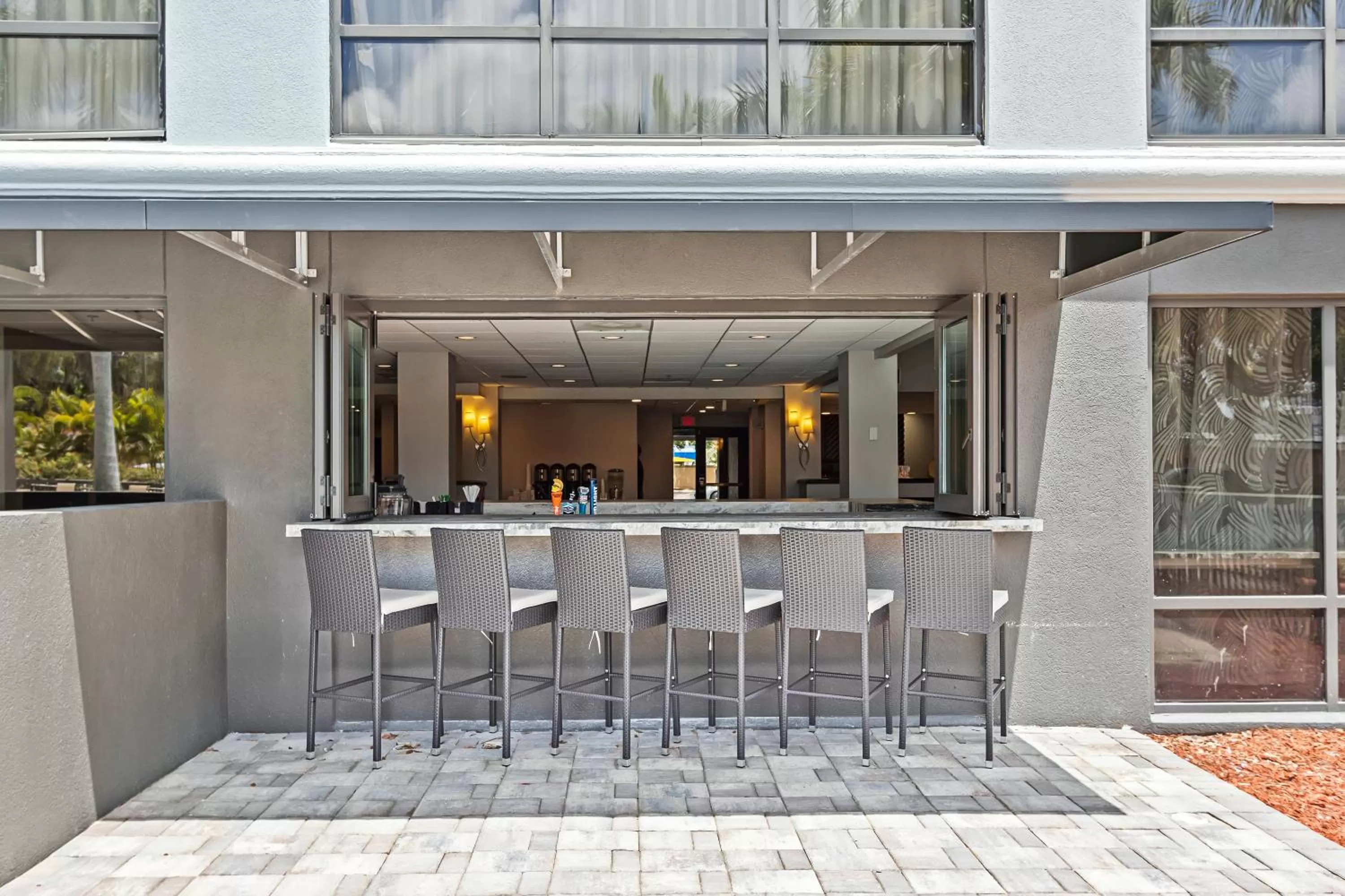 Lounge or bar in Holiday Inn - St. Petersburg West by IHG