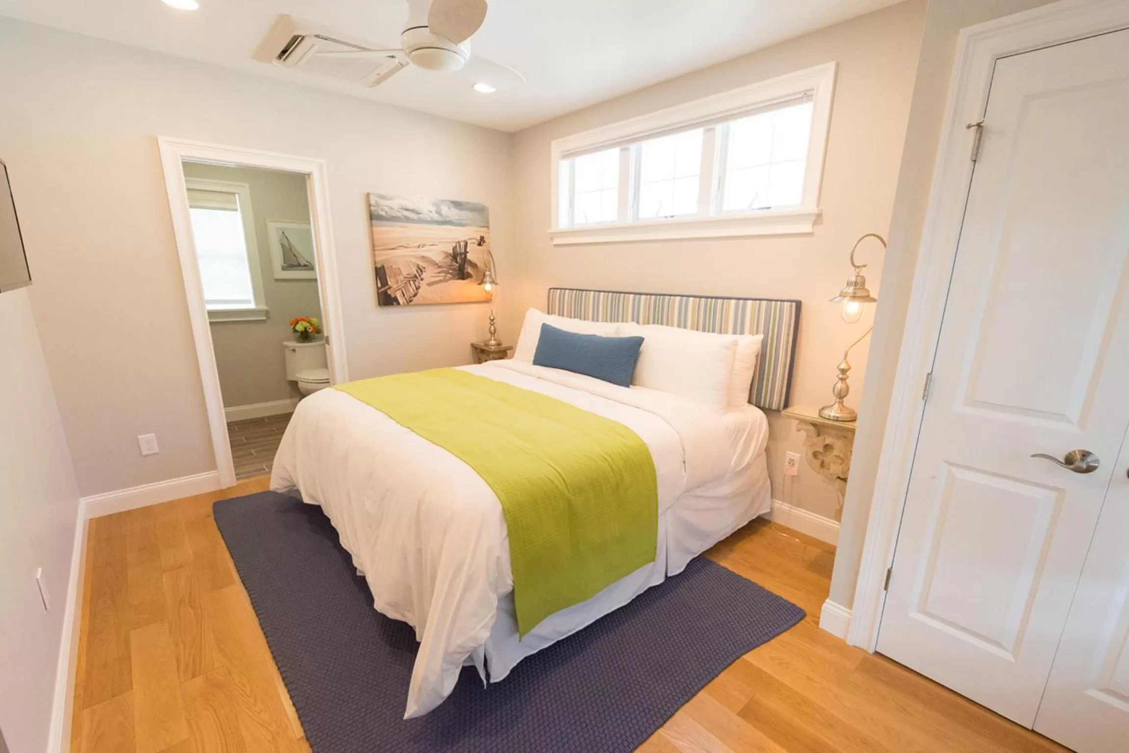 Photo of the whole room, Bed in The East Island Reserve Hotel