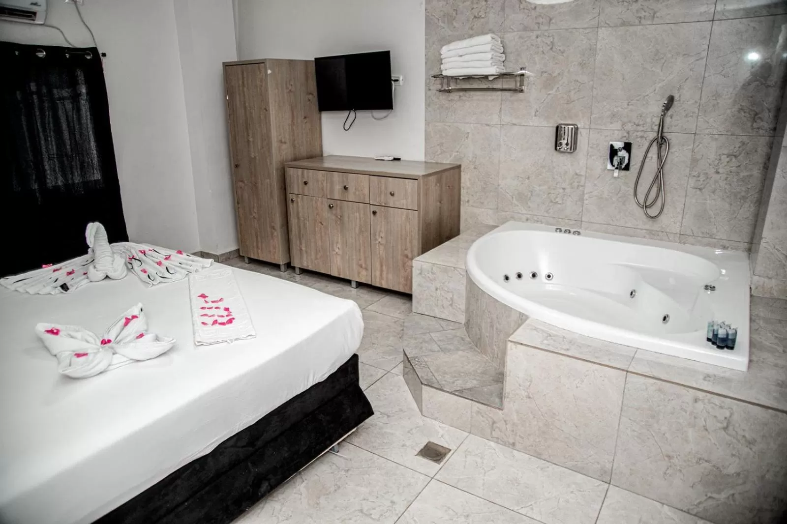 Bedroom in Hotel Maman