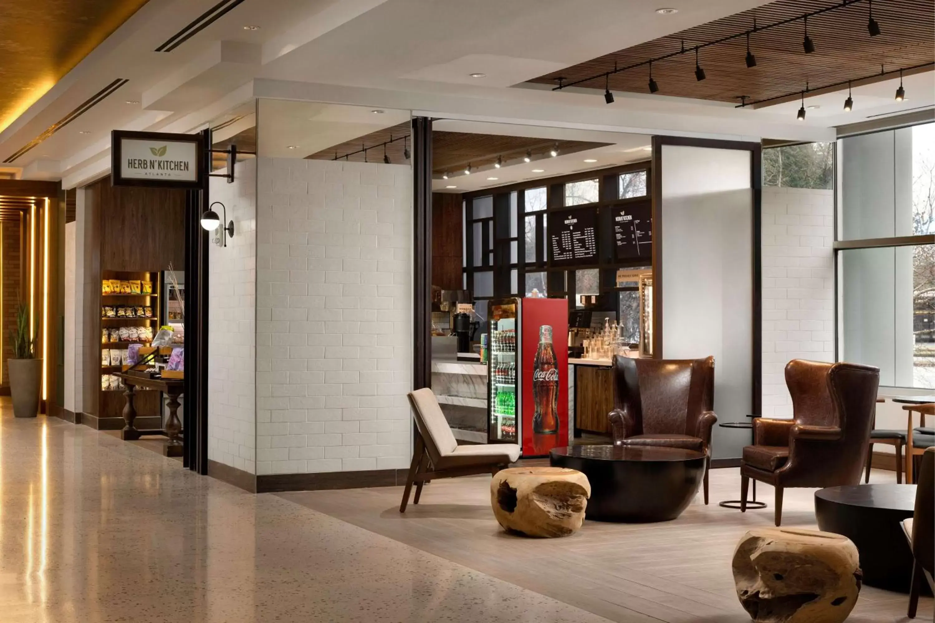 Lobby or reception in Hilton Atlanta Airport
