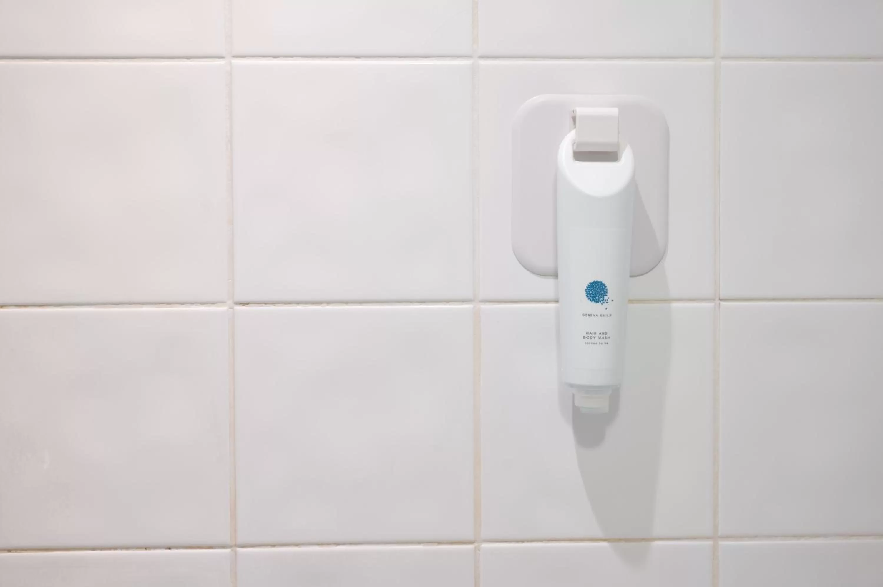 Bathroom in Antelope by Greene King Inns