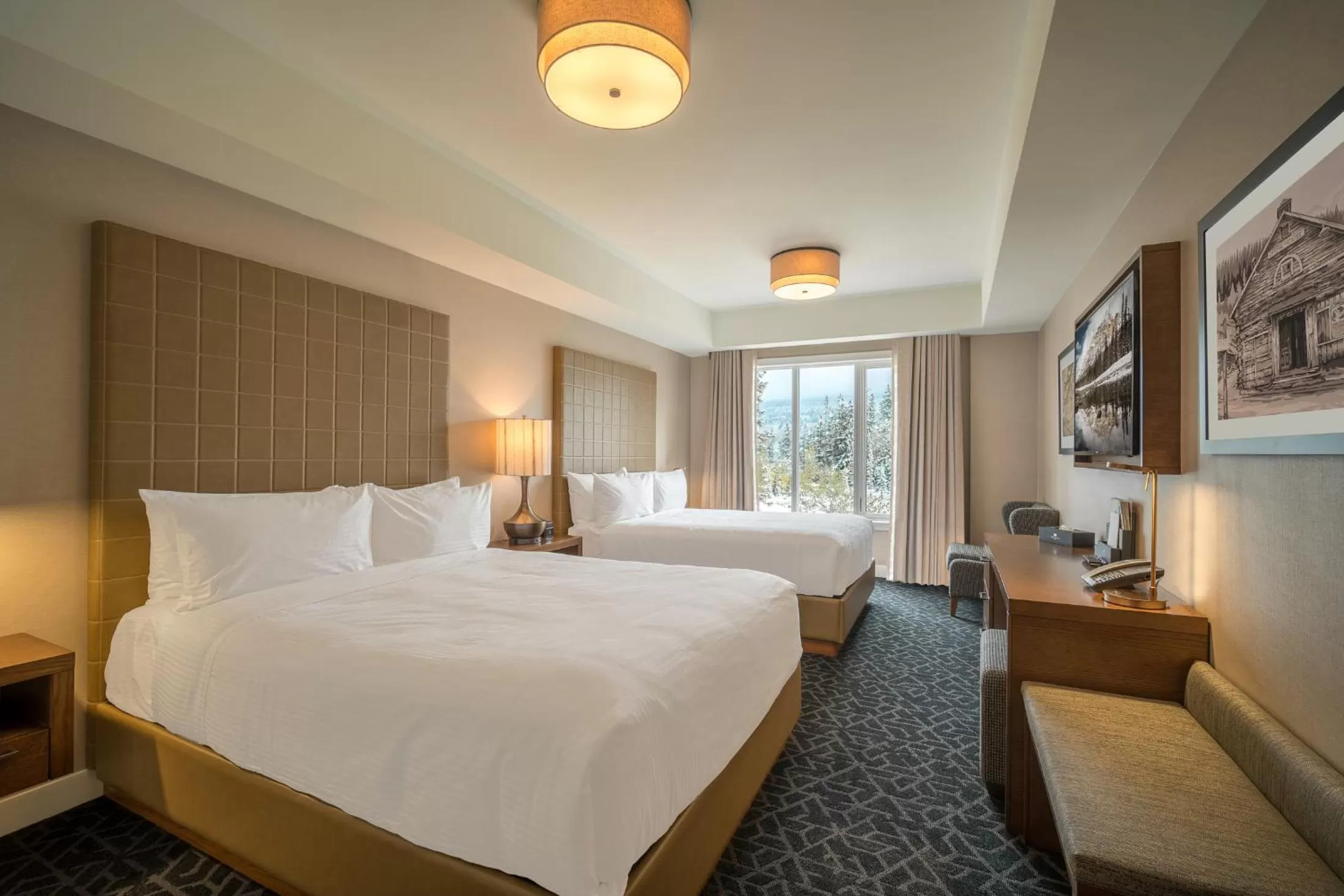 Photo of the whole room, Bed in The Malcolm Hotel