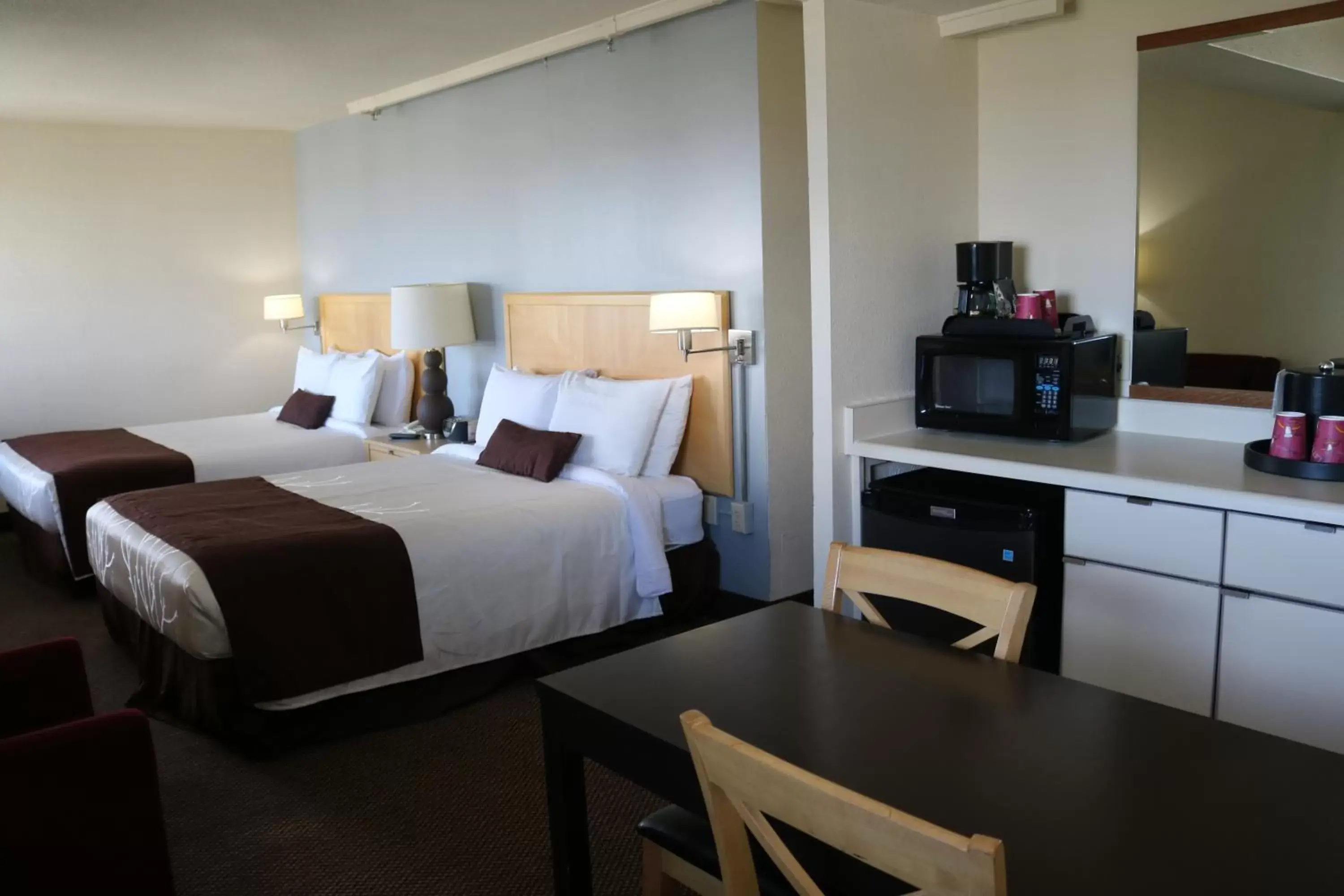 Double Queen Accessible in Inlet Tower Hotel & Suites Double Queen Accessible in Inlet Tower Hotel & Suites