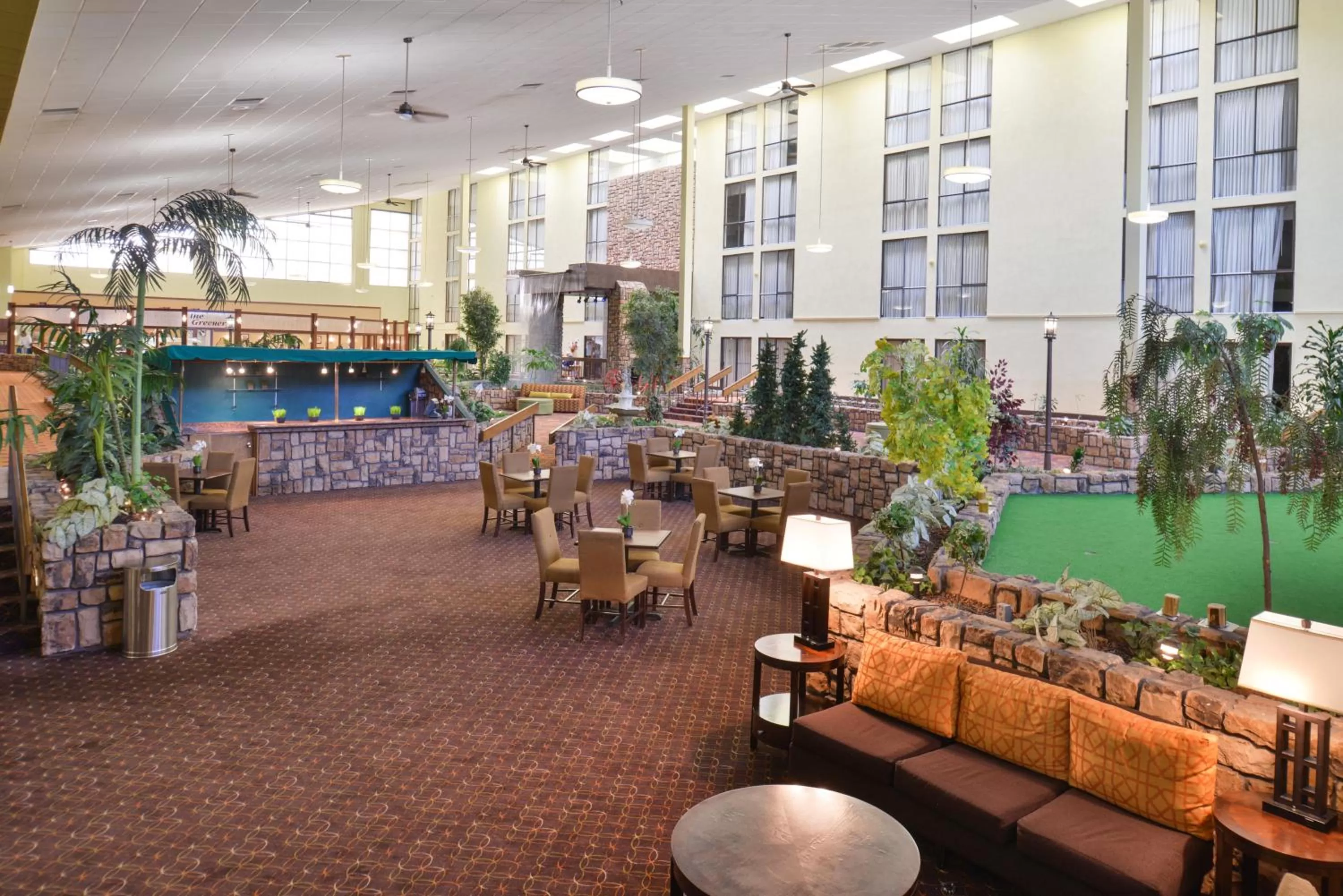 Lobby or reception in Ramada Plaza by Wyndham Sheridan Hotel & Convention Center