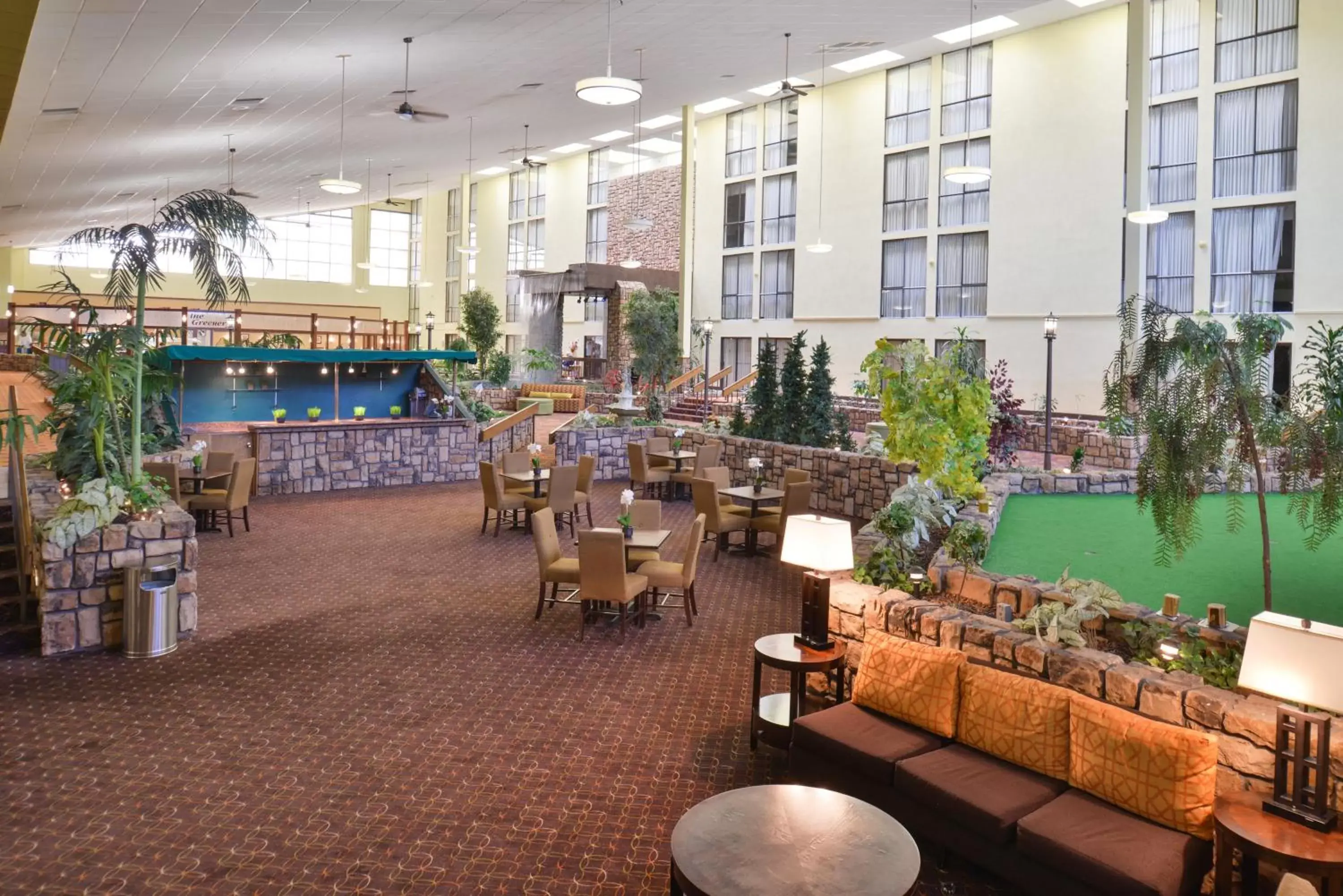 Lobby or reception, Restaurant/Places to Eat in Ramada Plaza by Wyndham Sheridan Hotel & Convention Center